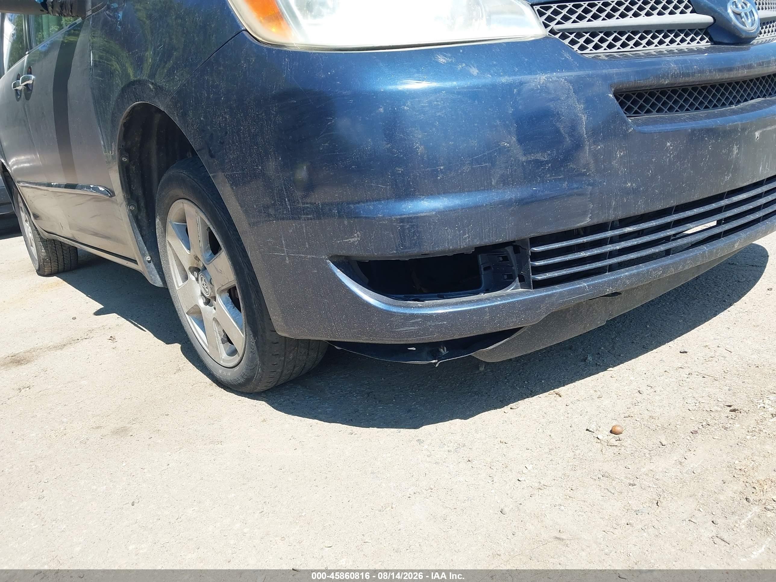 2004 Toyota Sienna Le Blue vin: 5TDZA23C44S027632