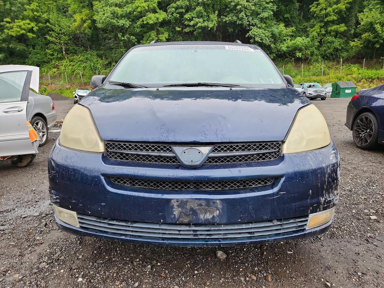 2004 Toyota Sienna Le 7 Passenger Синий vin: 5TDZA23C44S033947