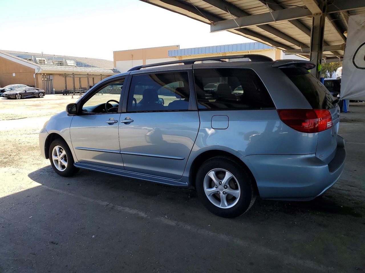 2004 Toyota Sienna Le 7 Passenger Silver vin: 5TDZA23C44S053776