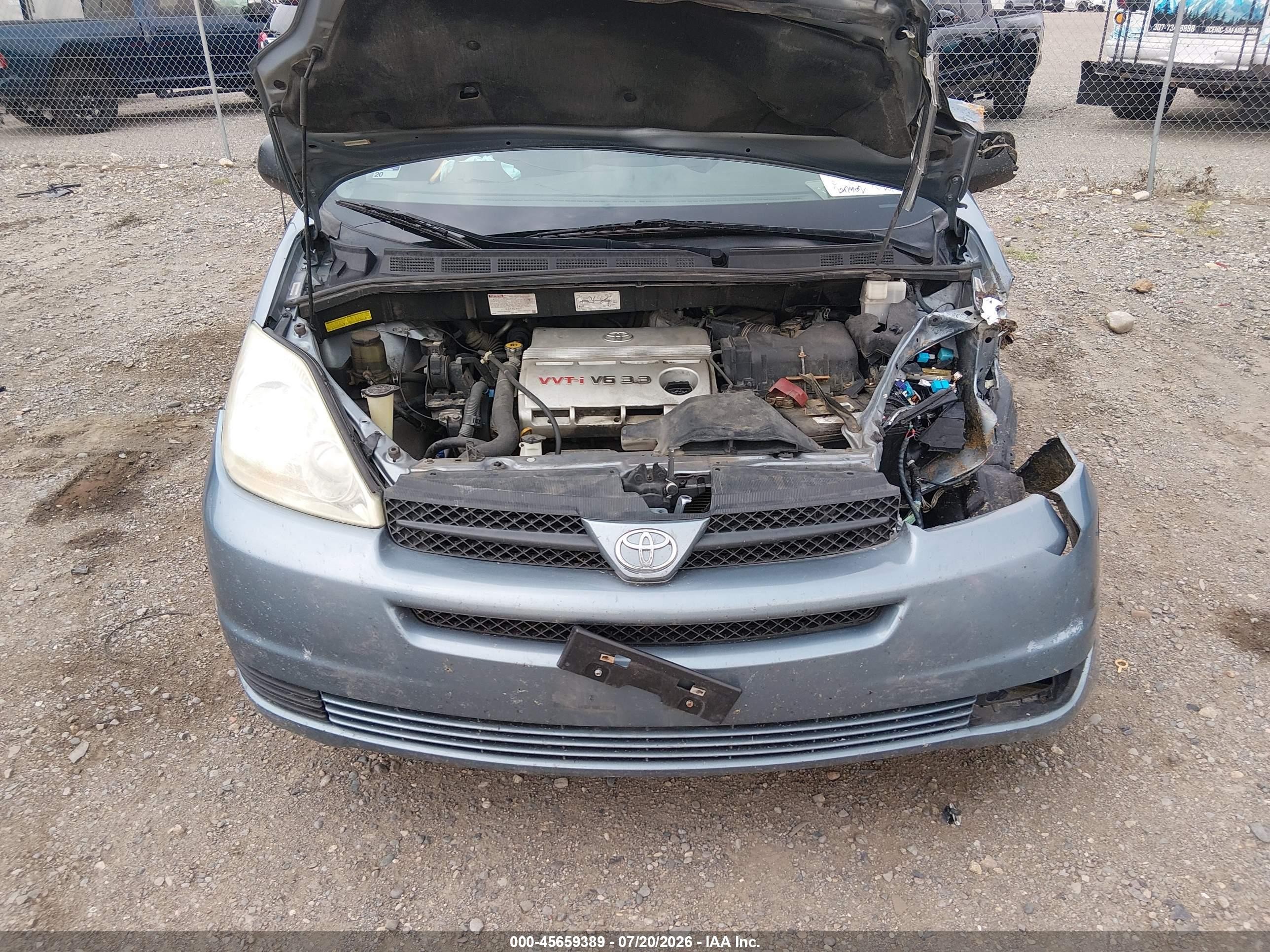 2004 Toyota Sienna Le Light Blue vin: 5TDZA23C44S058623