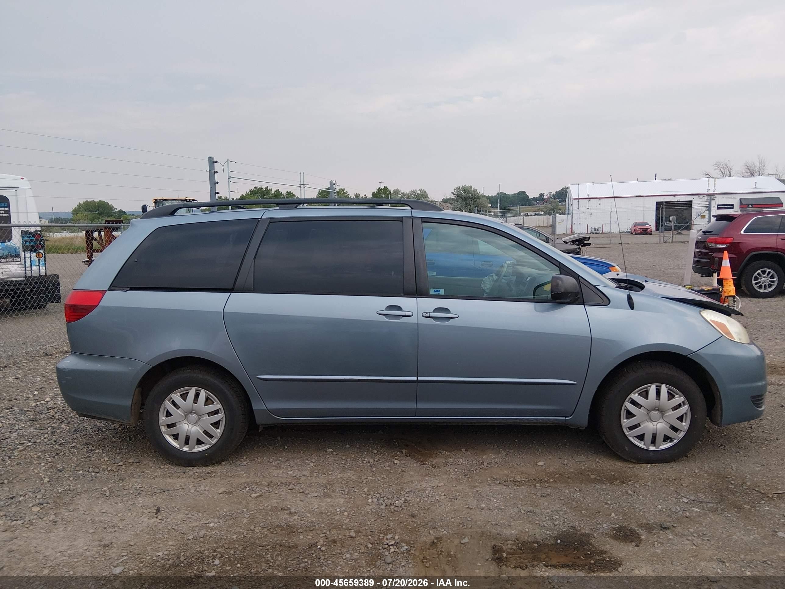 2004 Toyota Sienna Le Light Blue vin: 5TDZA23C44S058623