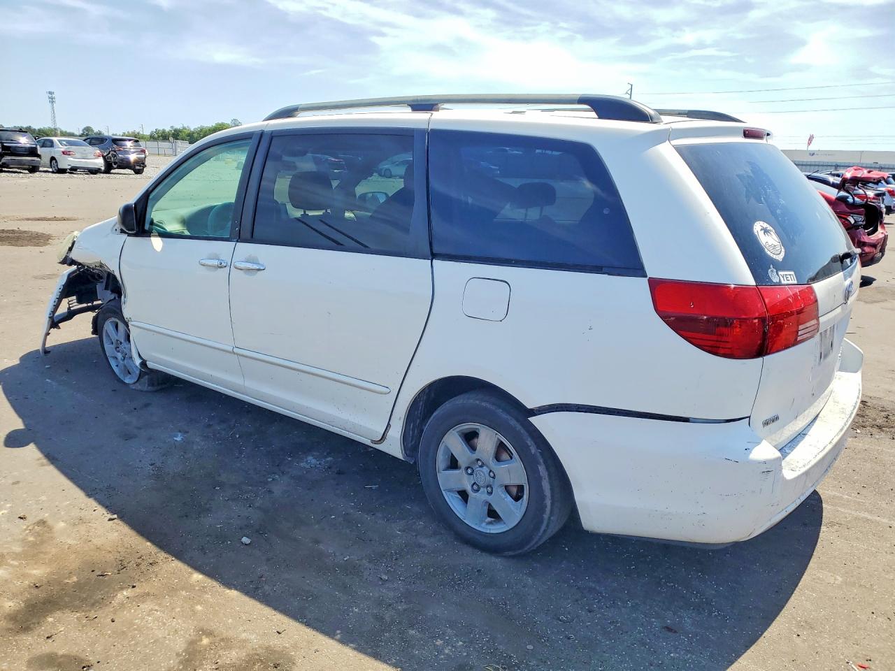 2004 Toyota Sienna Le 8 Passenger Белый vin: 5TDZA23C44S072232