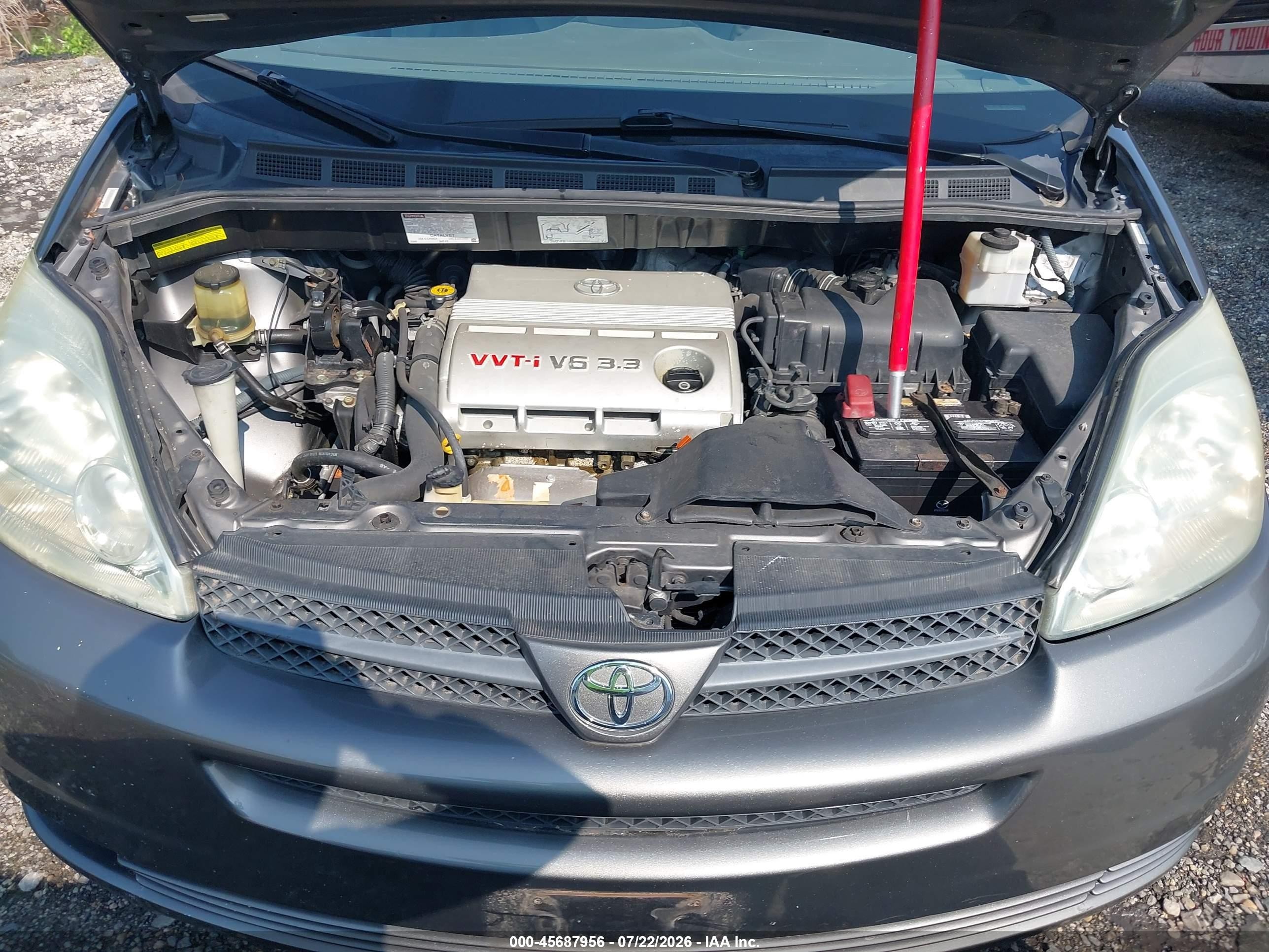 2004 Toyota Sienna Le Gray vin: 5TDZA23C44S092111