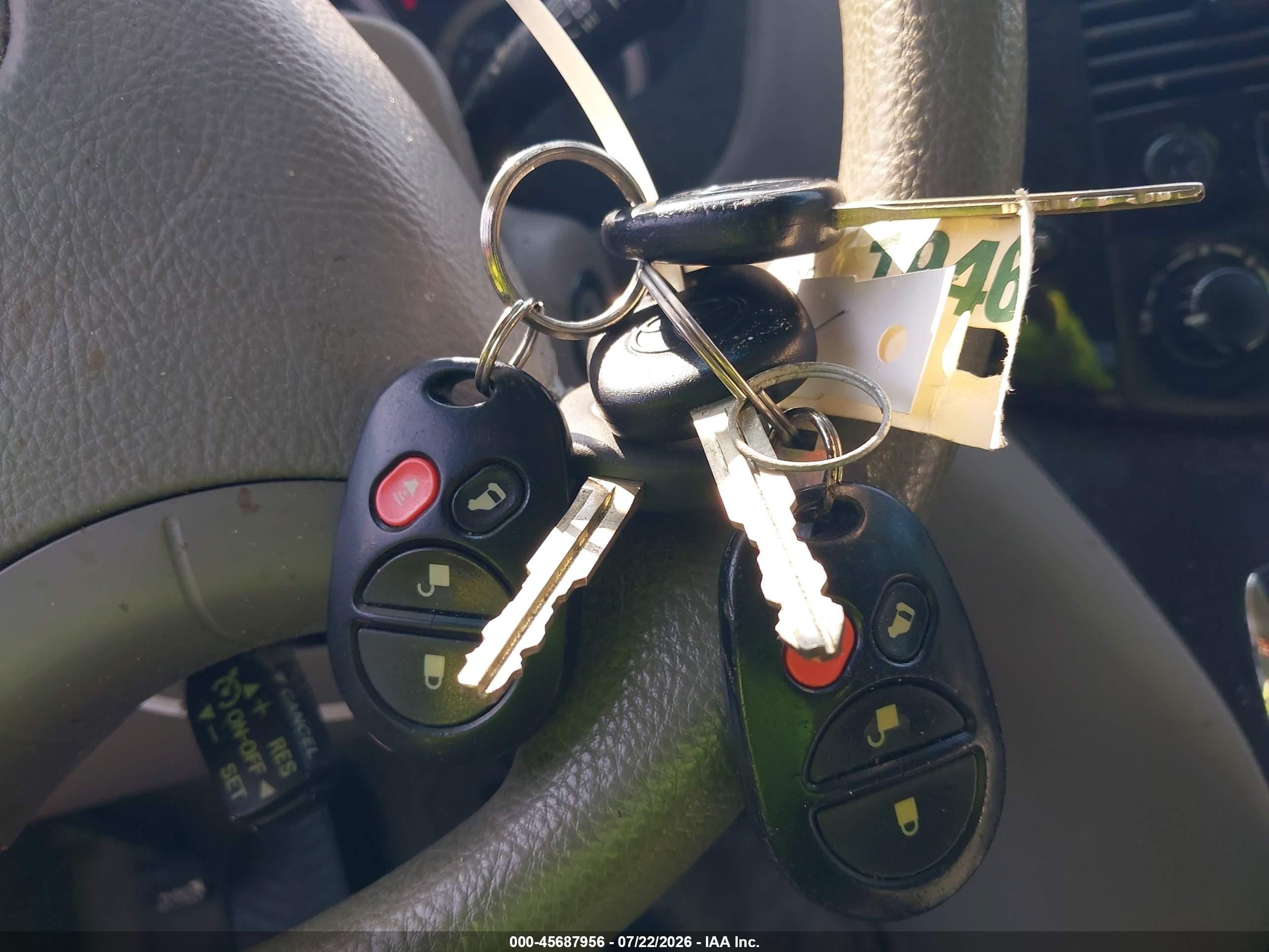 2004 Toyota Sienna Le Gray vin: 5TDZA23C44S092111