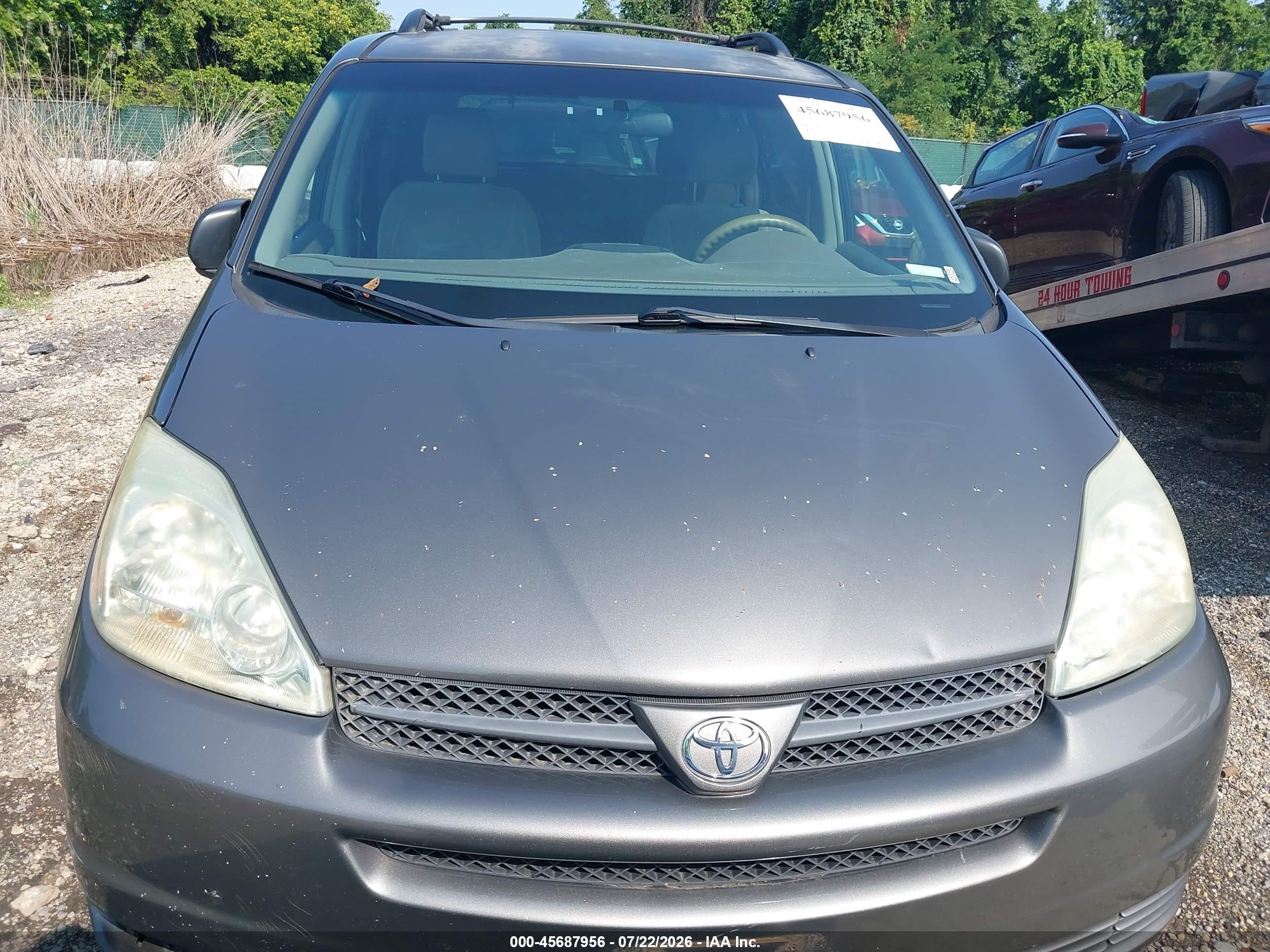 2004 Toyota Sienna Le Gray vin: 5TDZA23C44S092111