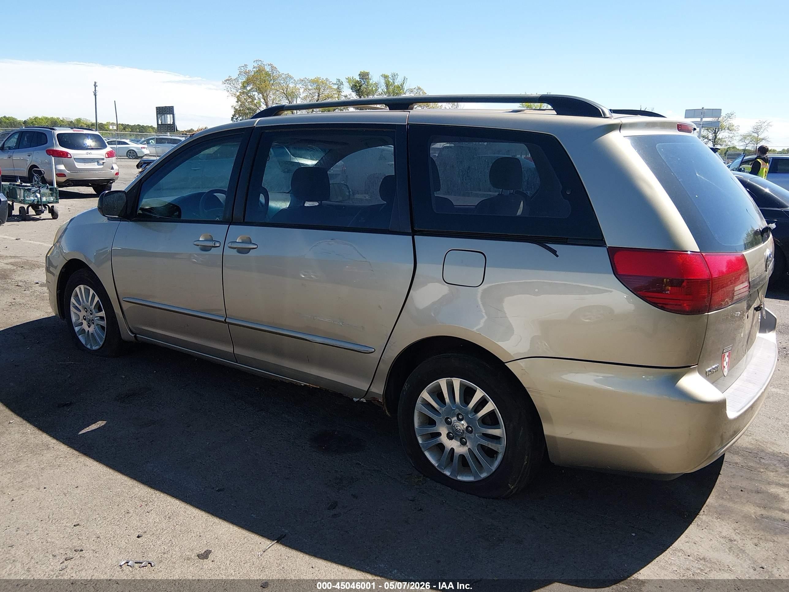 2004 Toyota Sienna Ce Gold vin: 5TDZA23C44S107982