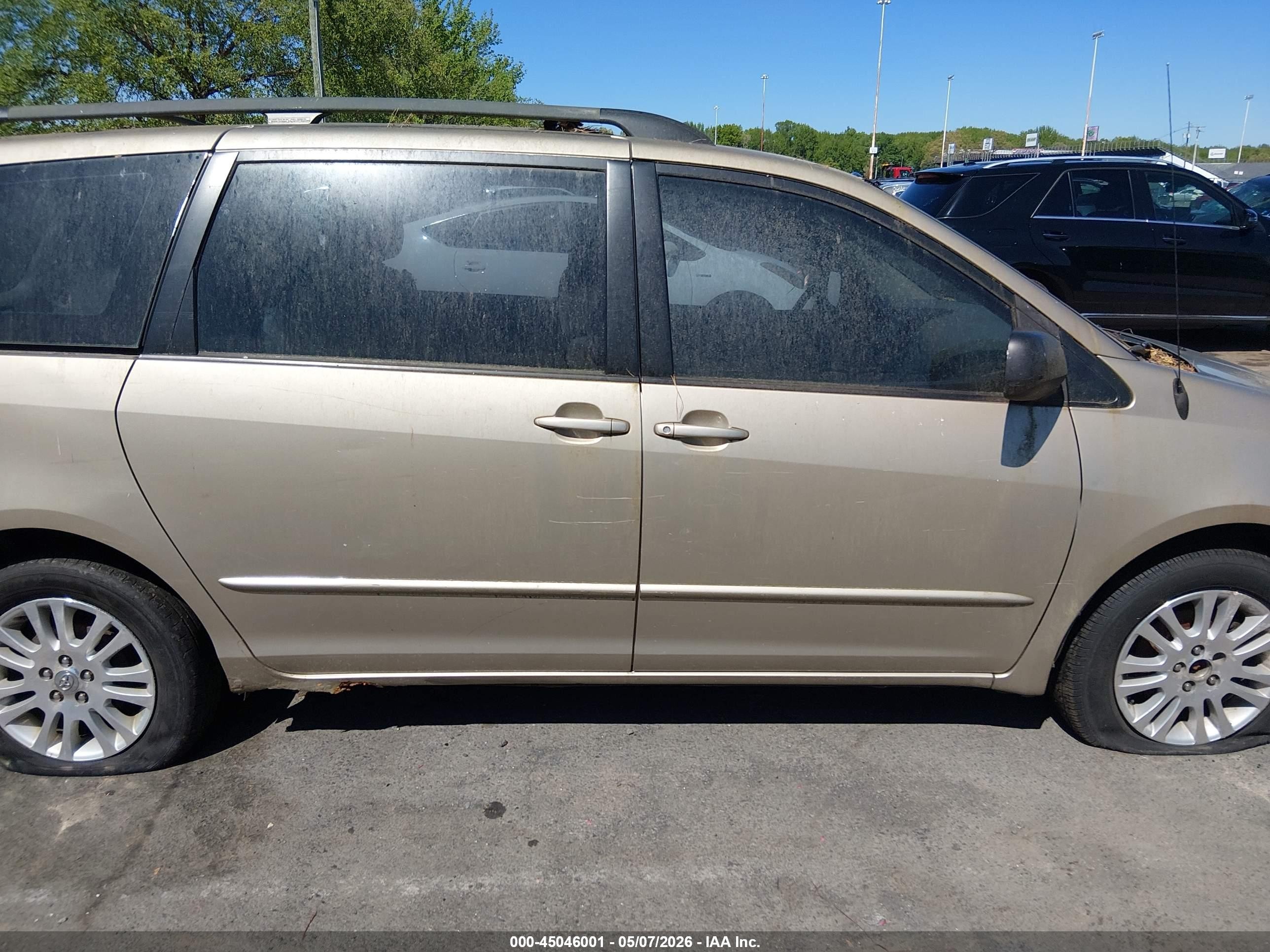 2004 Toyota Sienna Ce Gold vin: 5TDZA23C44S107982