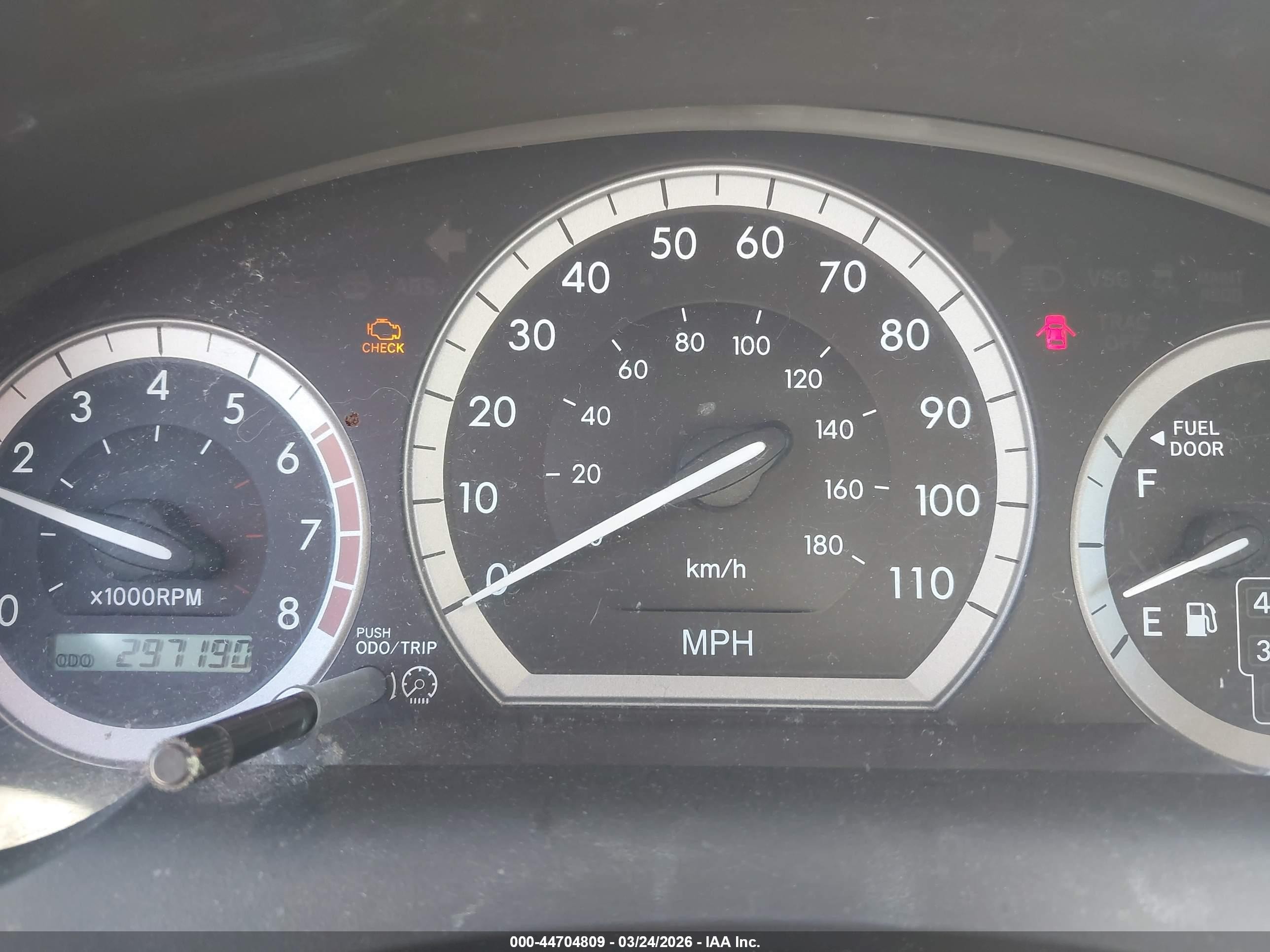 2004 Toyota Sienna Le Gray vin: 5TDZA23C44S125351