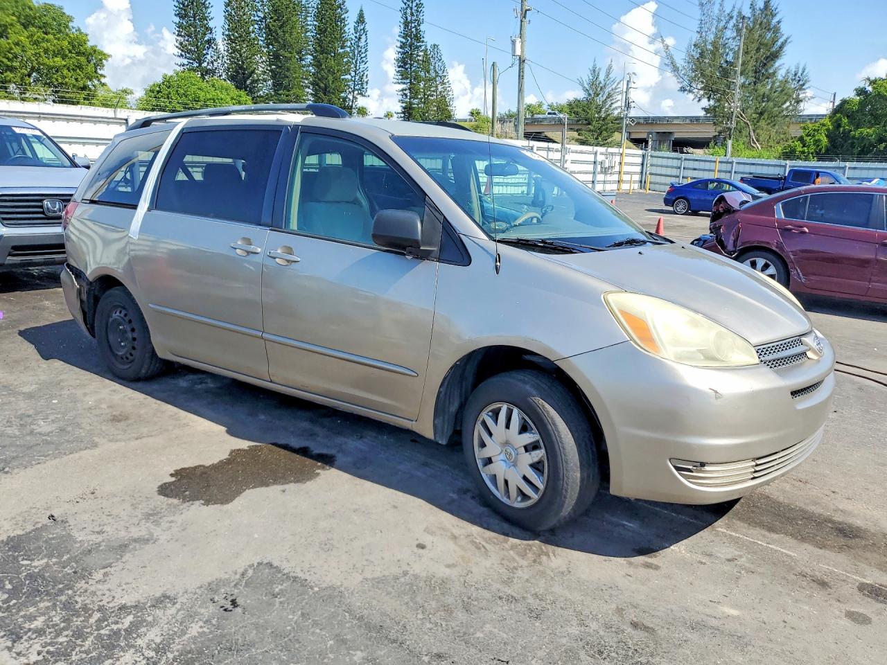 2004 Toyota Sienna Ce Beige vin: 5TDZA23C44S155871