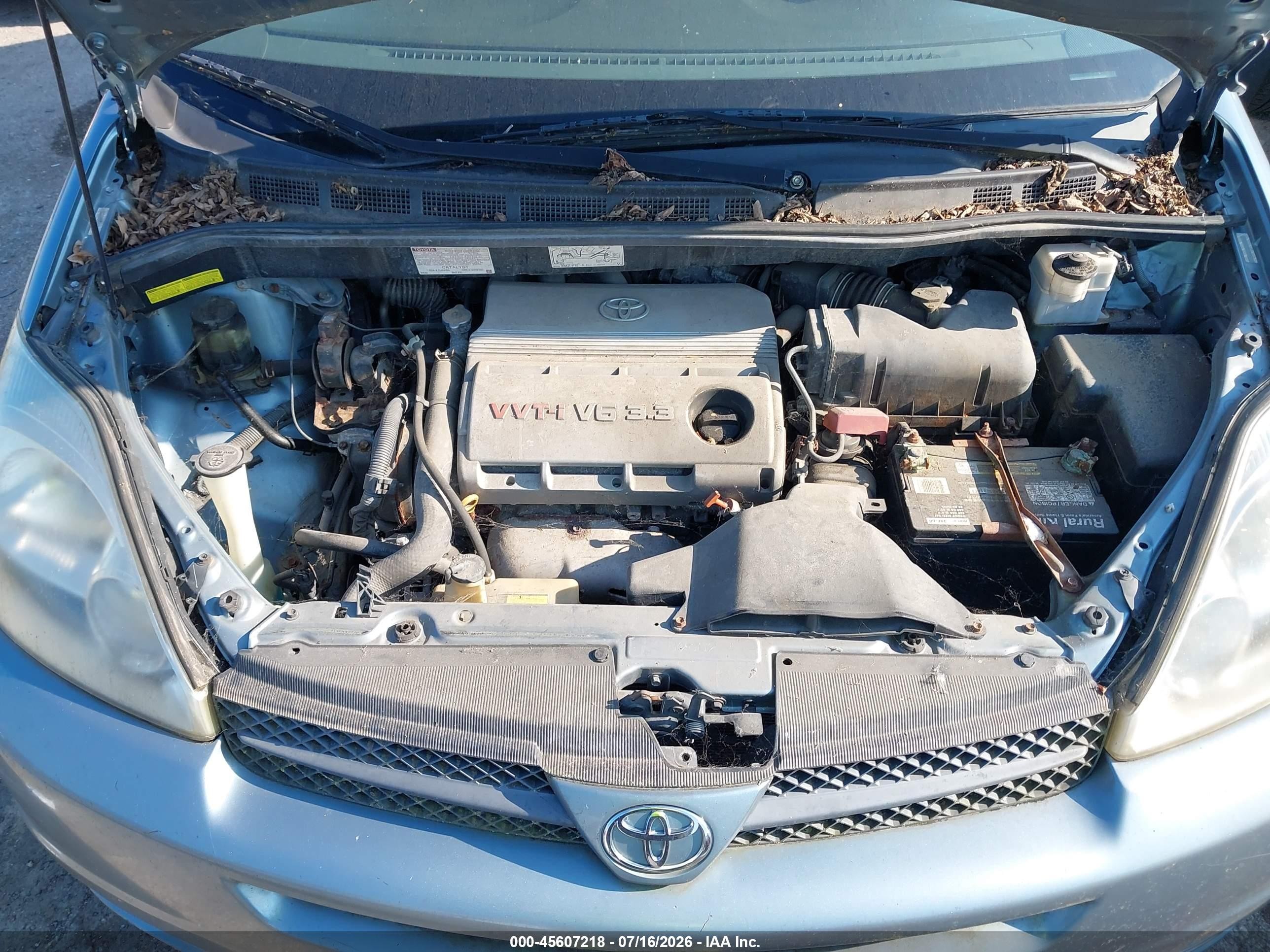 2004 Toyota Sienna Le Light Blue vin: 5TDZA23C44S209220