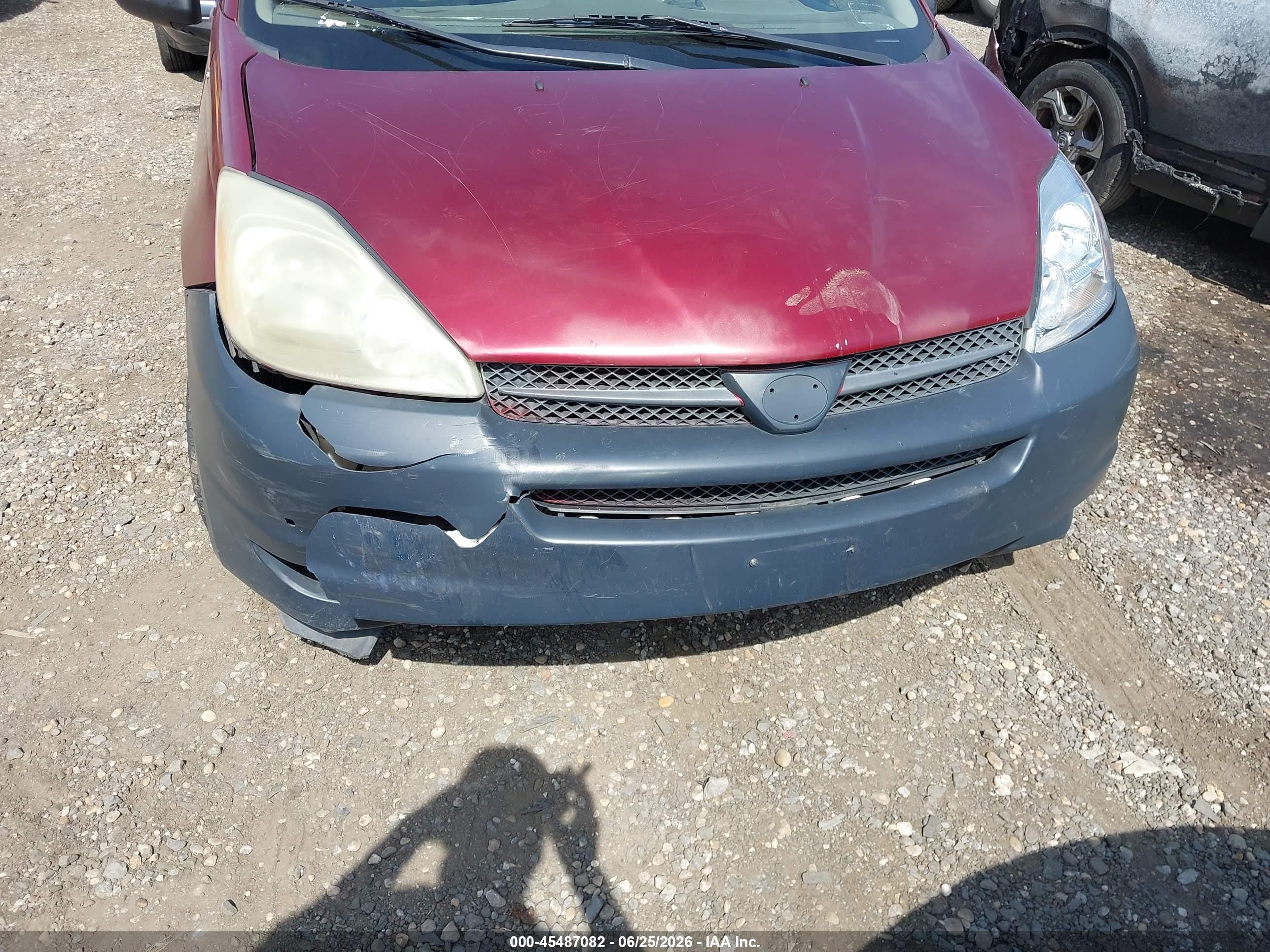 2005 Toyota Sienna Le Red vin: 5TDZA23C45S289037