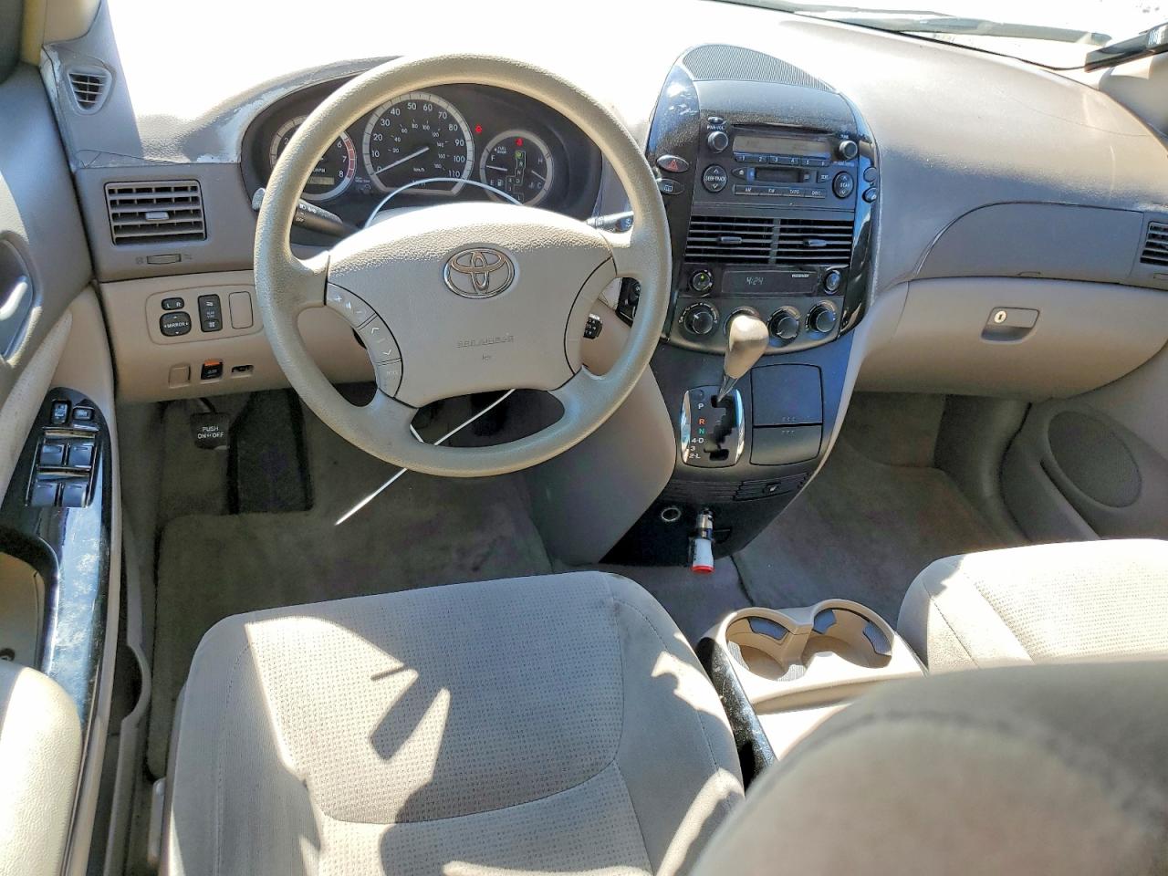 2005 Toyota Sienna Le 7 Passenger Beige vin: 5TDZA23C45S300392