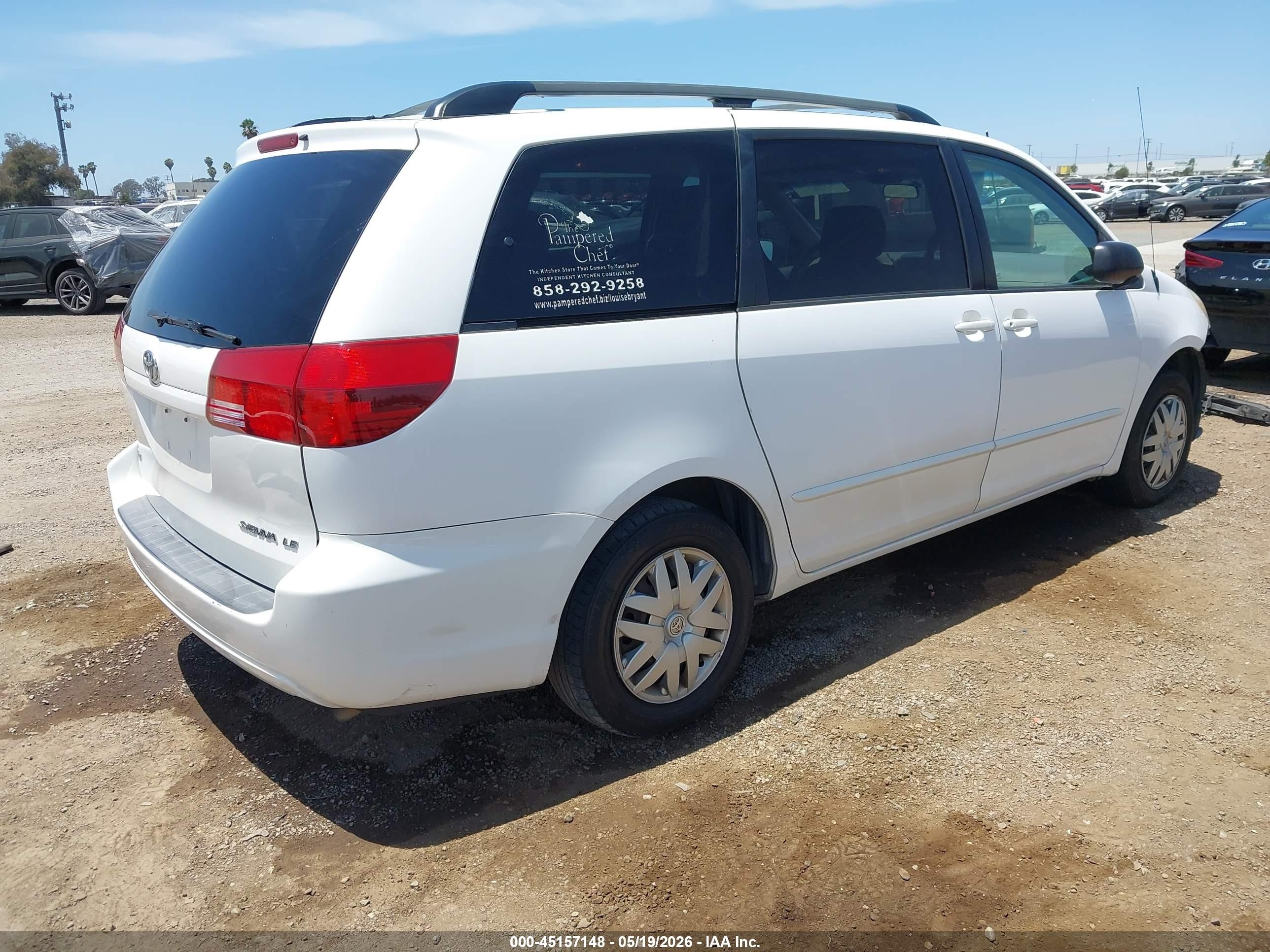 2005 Toyota Sienna Le White vin: 5TDZA23C45S318147