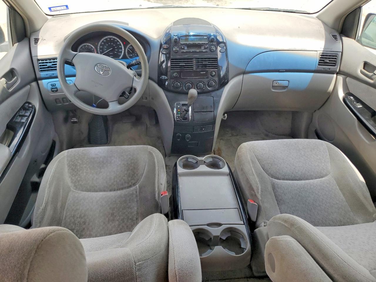 2005 Toyota Sienna Ce 8 Passenger Silver vin: 5TDZA23C45S322831
