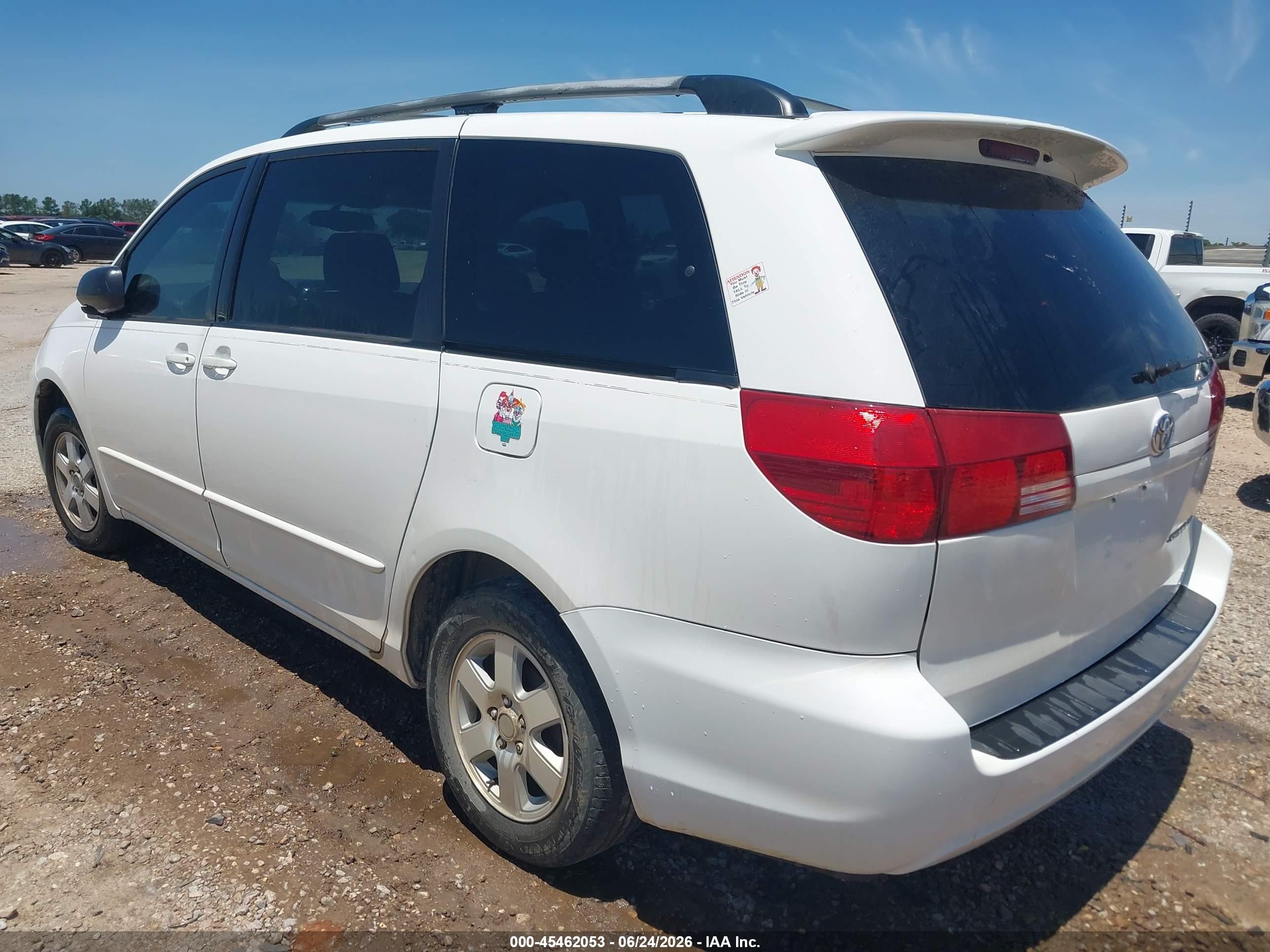 2005 Toyota Sienna Le White vin: 5TDZA23C45S329701