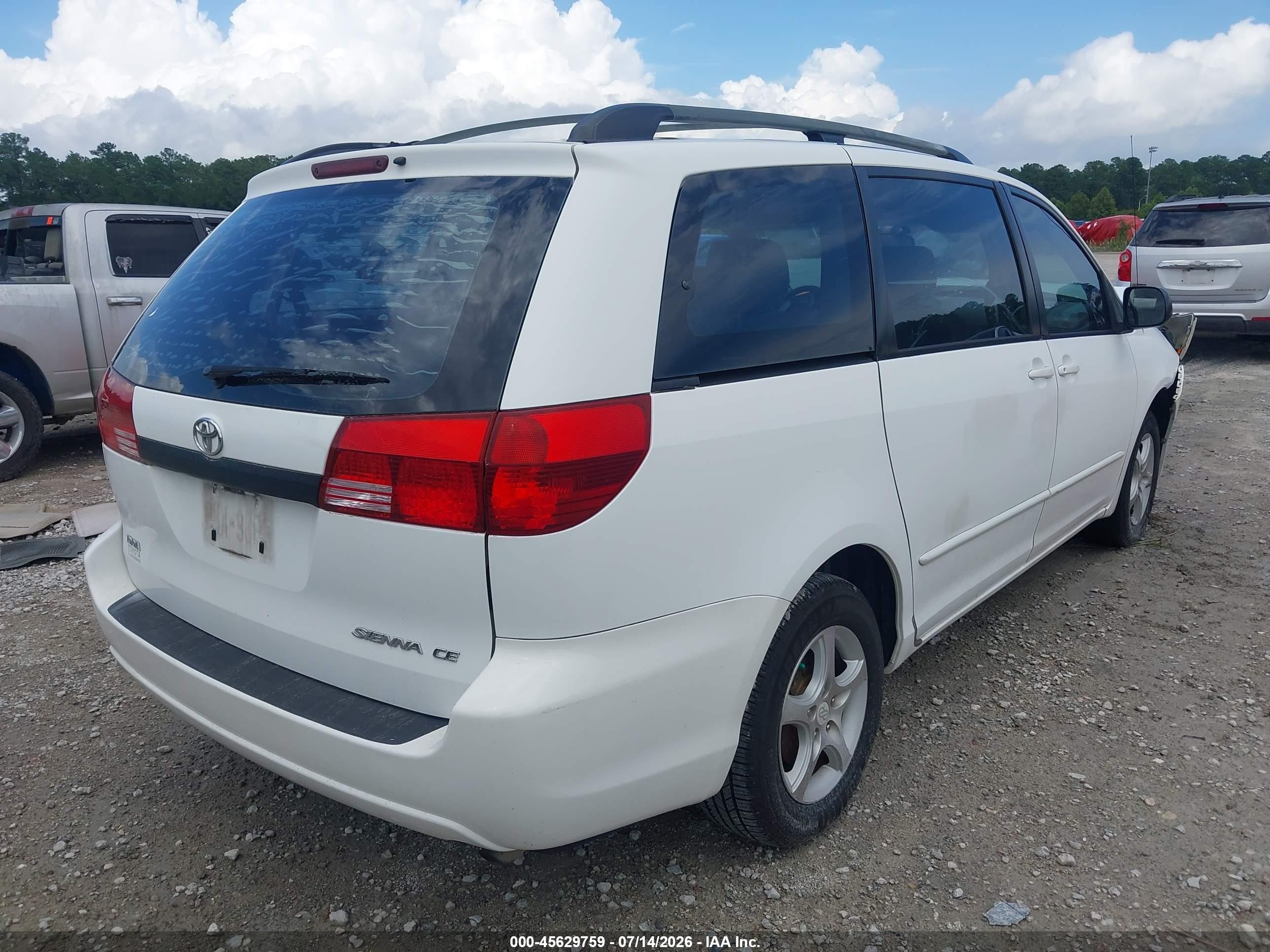 2005 Toyota Sienna Ce White vin: 5TDZA23C45S351228