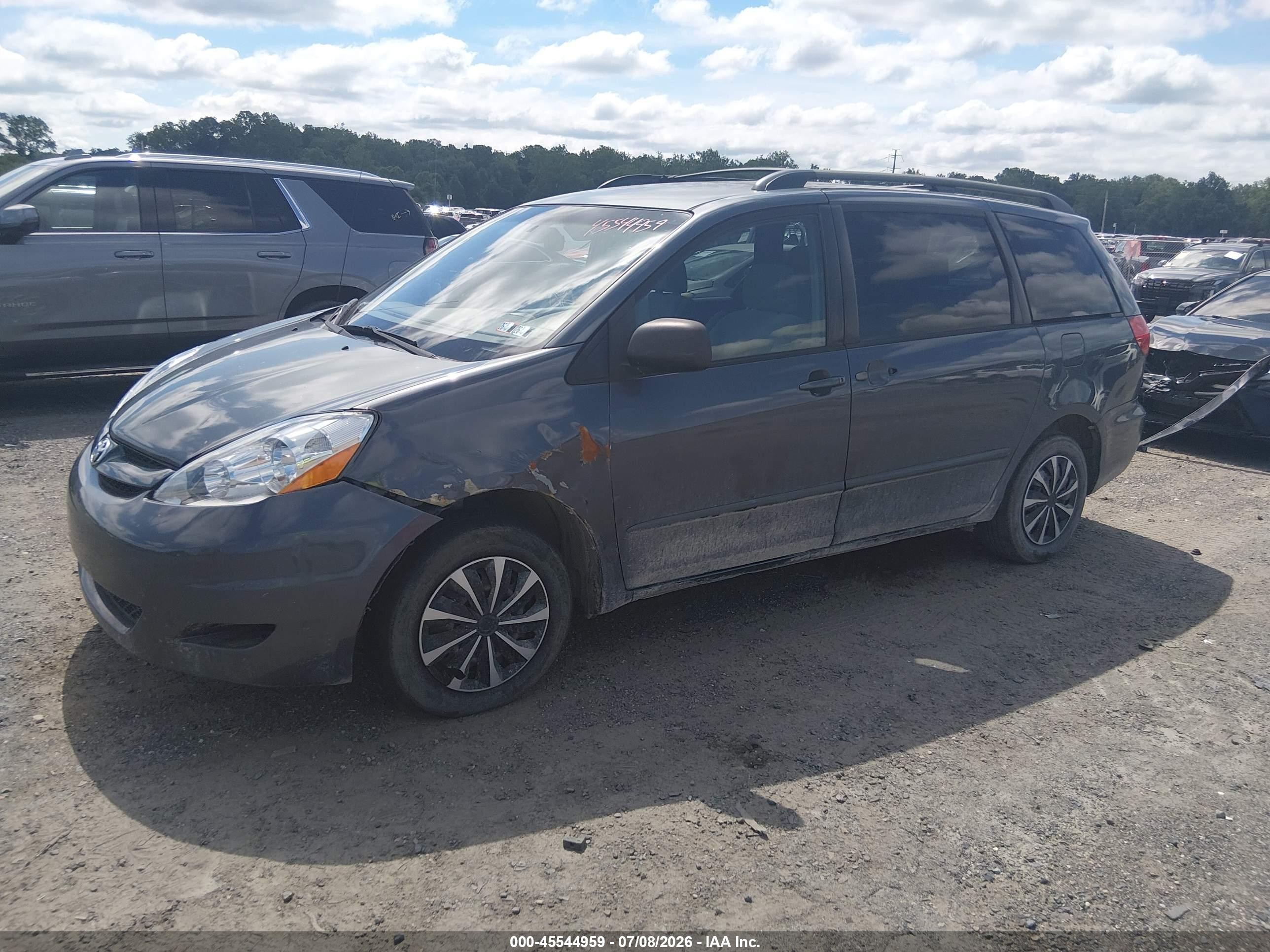 2006 Toyota Sienna Le Blue vin: 5TDZA23C46S397384