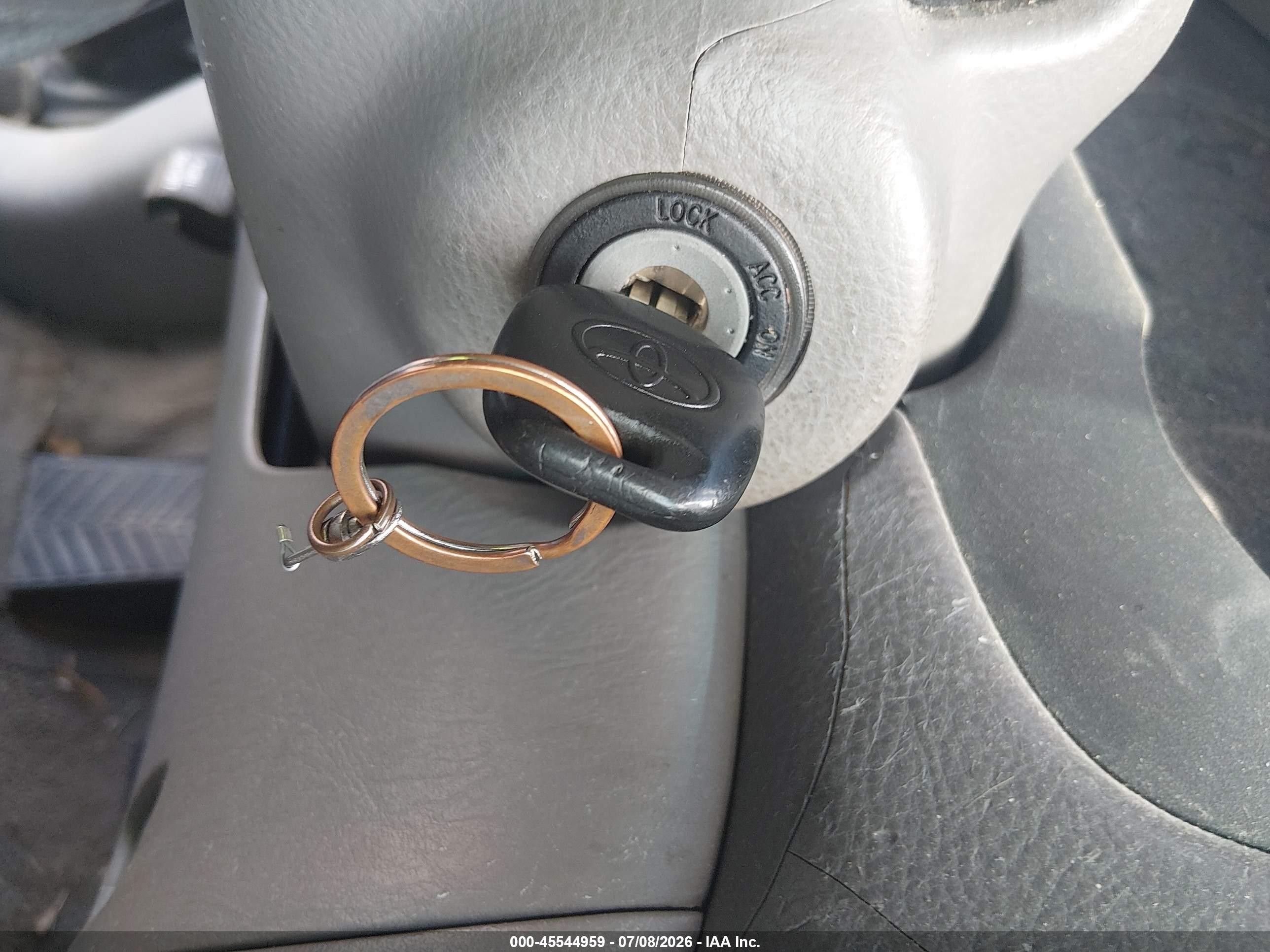 2006 Toyota Sienna Le Blue vin: 5TDZA23C46S397384