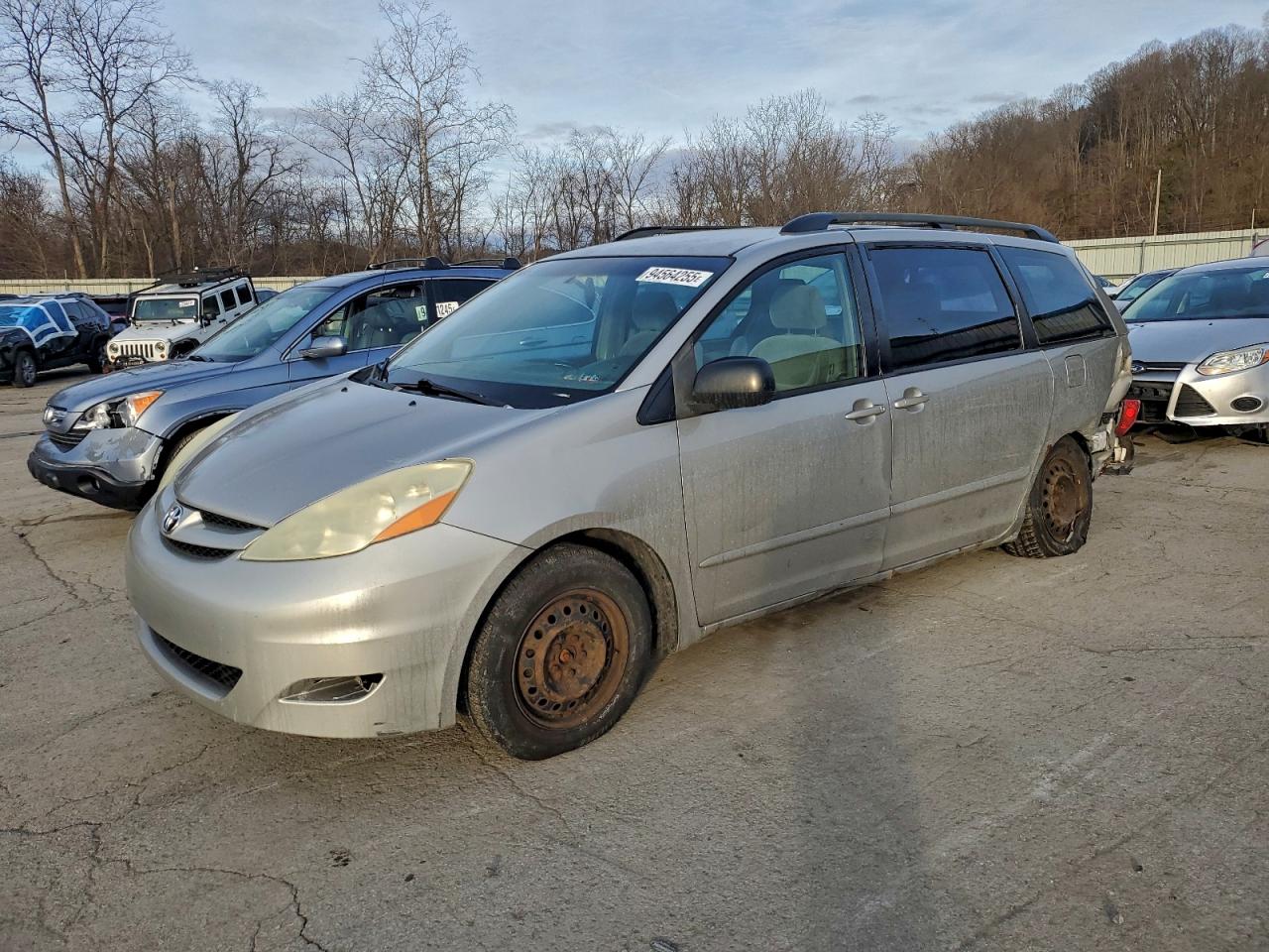 2006 Toyota Sienna Ce 7 Passenger Silver vin: 5TDZA23C46S478904