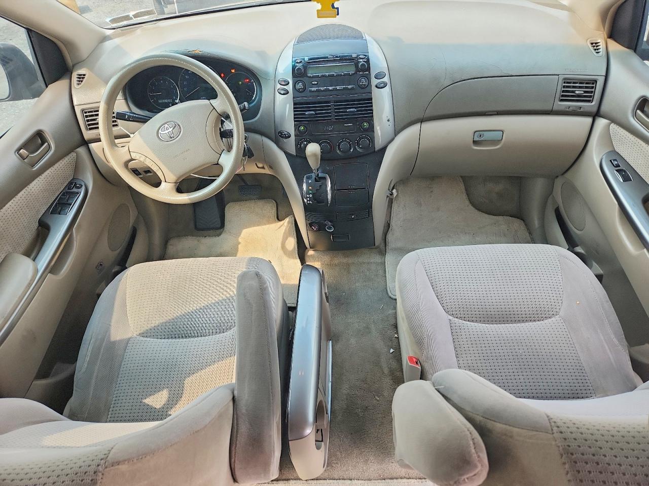 2006 Toyota Sienna Le 7 Passenger Золотой vin: 5TDZA23C46S520441