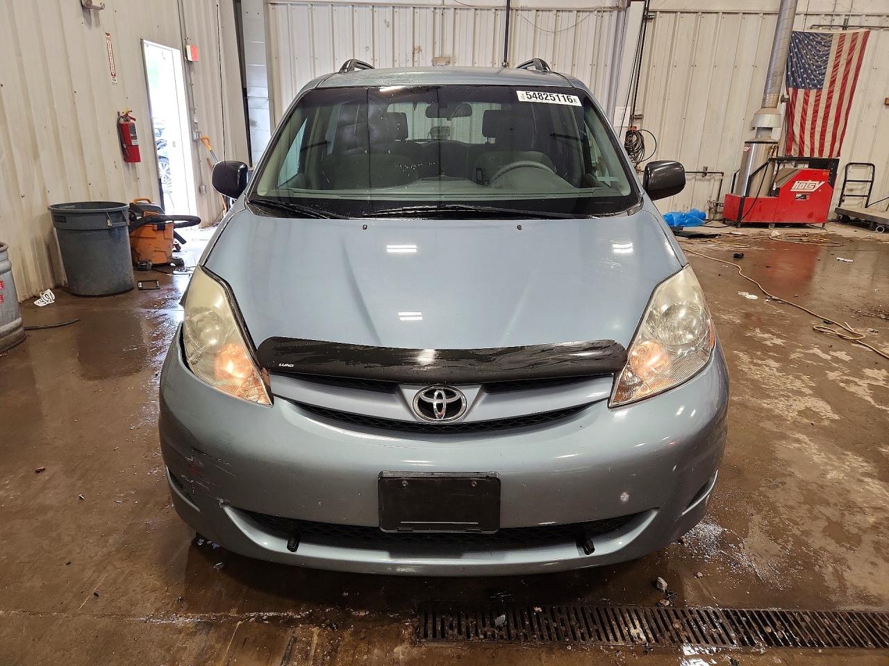 2006 Toyota Sienna Le 7 Passenger Blue vin: 5TDZA23C46S543315