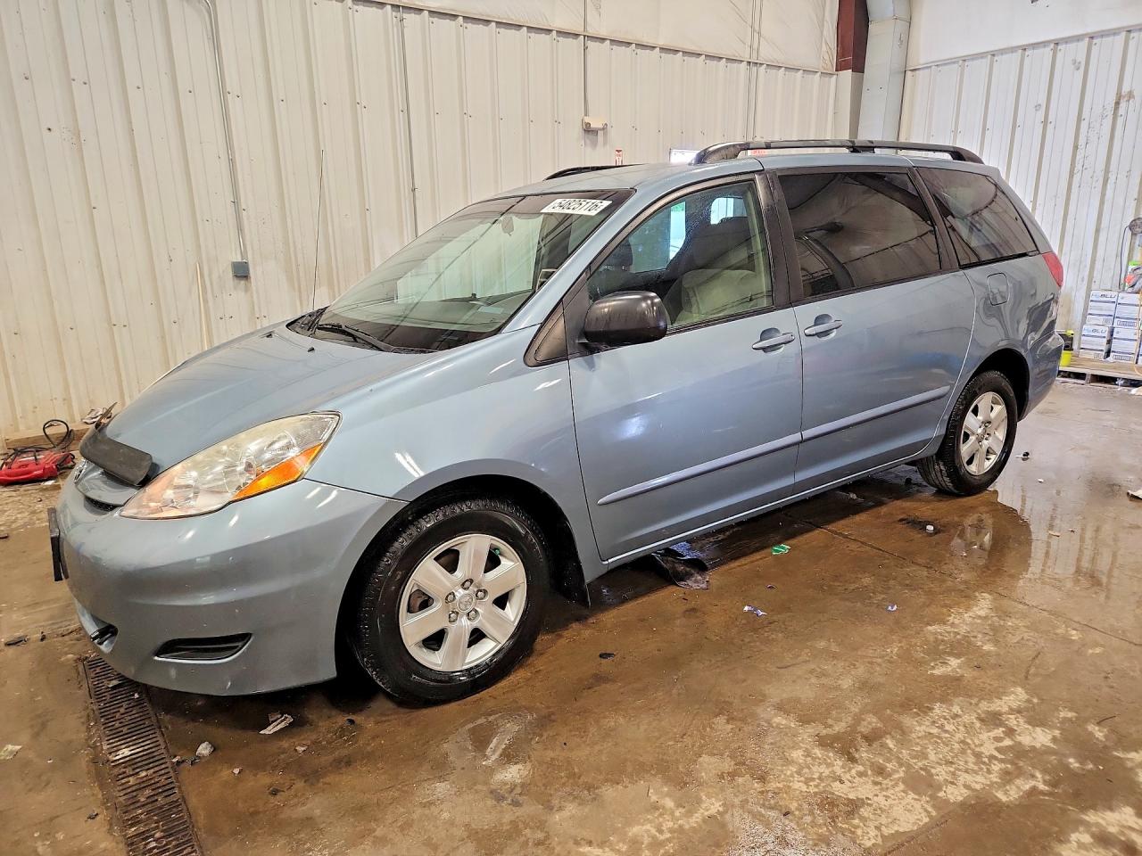 2006 Toyota Sienna Le 7 Passenger Blue vin: 5TDZA23C46S543315