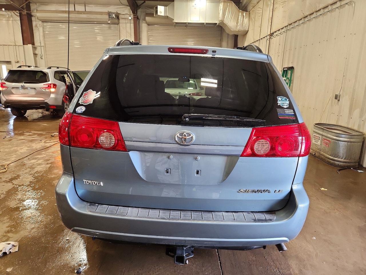 2006 Toyota Sienna Le 7 Passenger Blue vin: 5TDZA23C46S543315