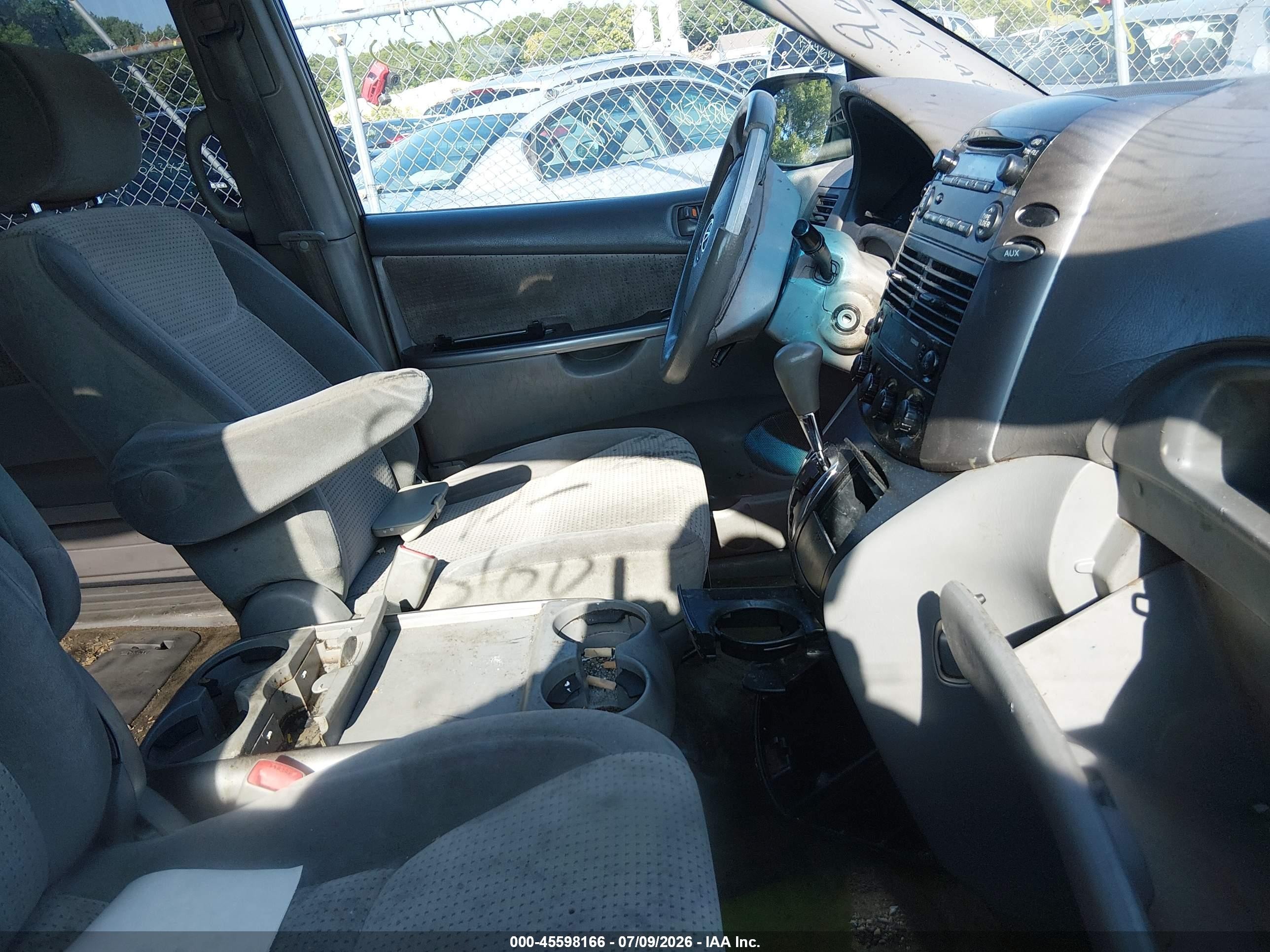 2006 Toyota Sienna Le Red vin: 5TDZA23C46S553682