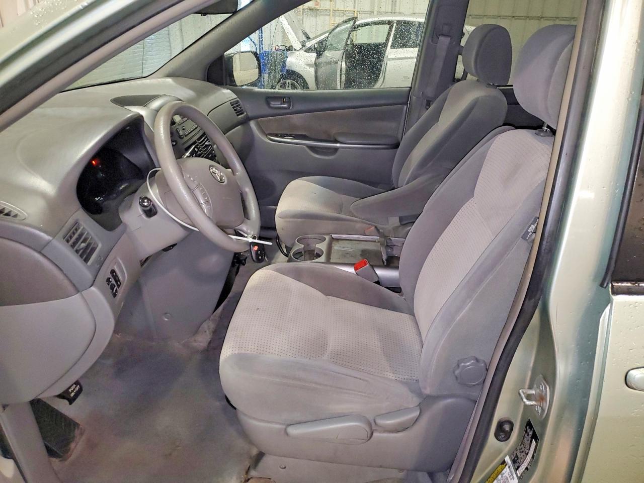 2006 Toyota Sienna Le 7 Passenger Зеленый vin: 5TDZA23C46S564407