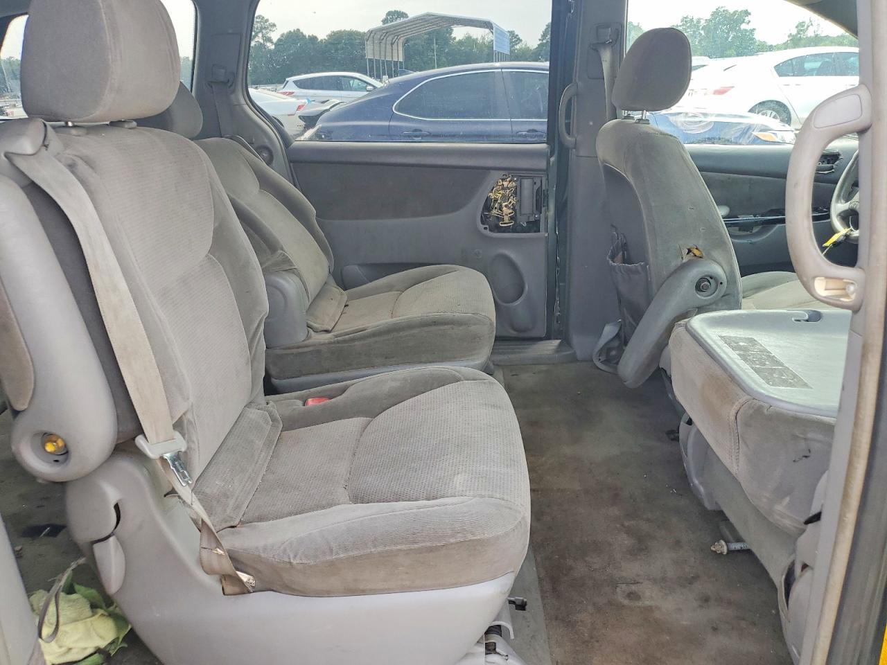2004 Toyota Sienna Le 7 Passenger Gray vin: 5TDZA23C54S035514