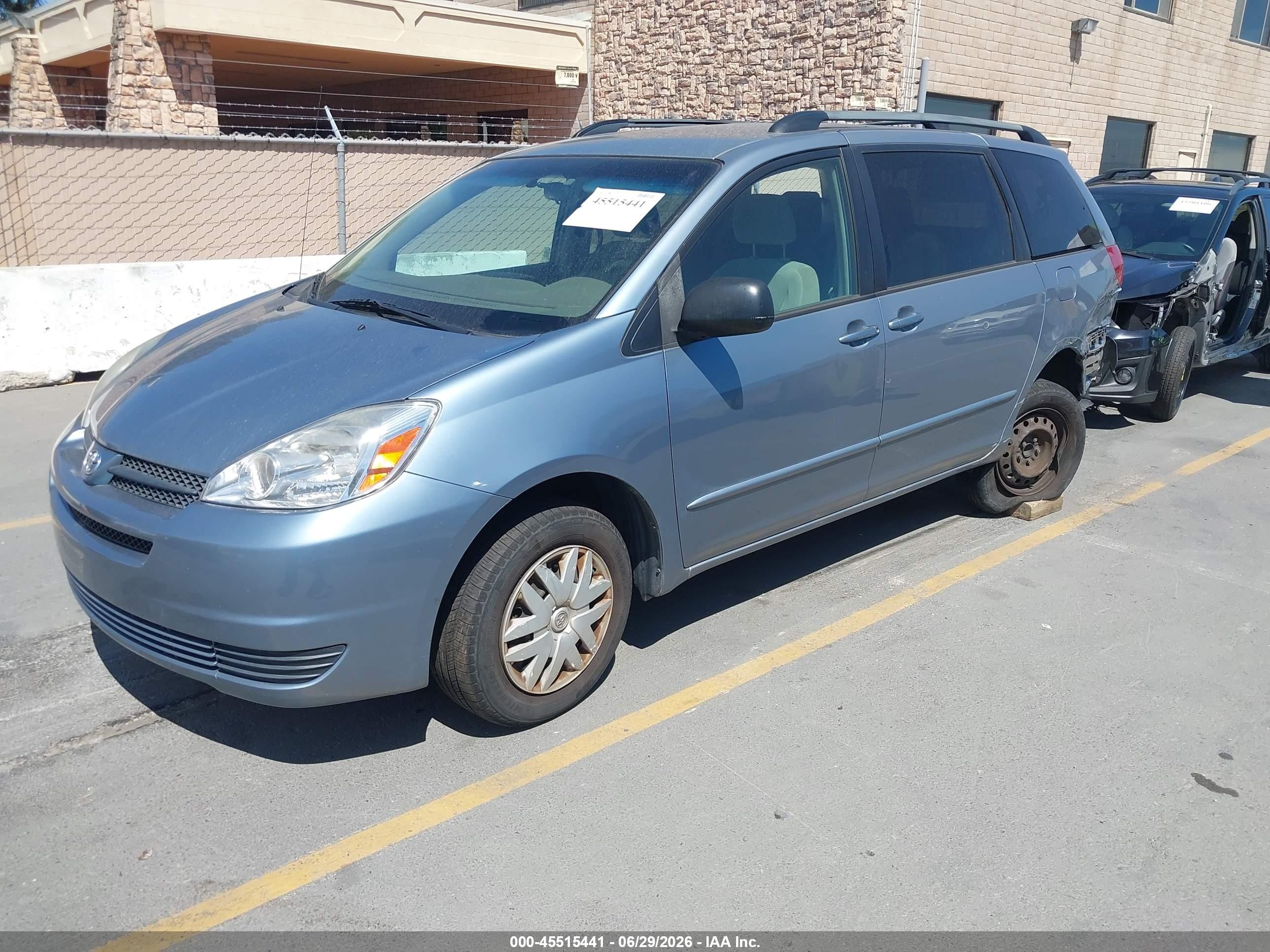 2004 Toyota Sienna Le Blue vin: 5TDZA23C54S101642