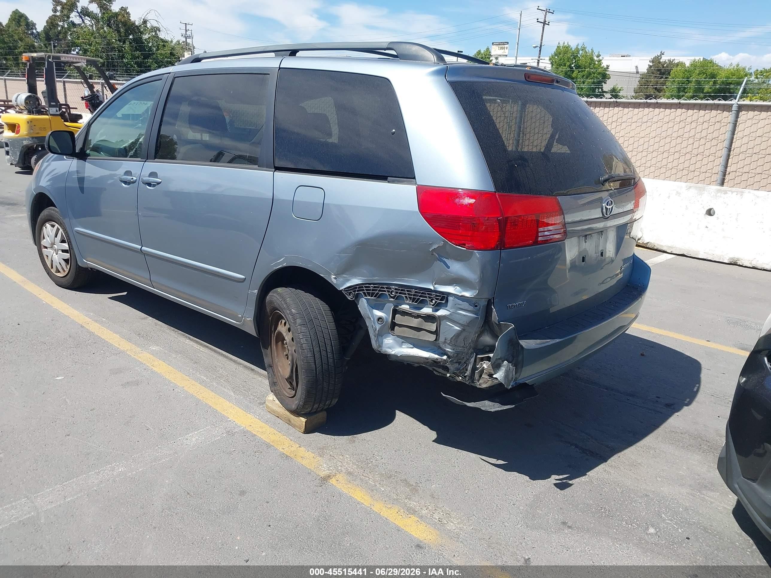 2004 Toyota Sienna Le Blue vin: 5TDZA23C54S101642