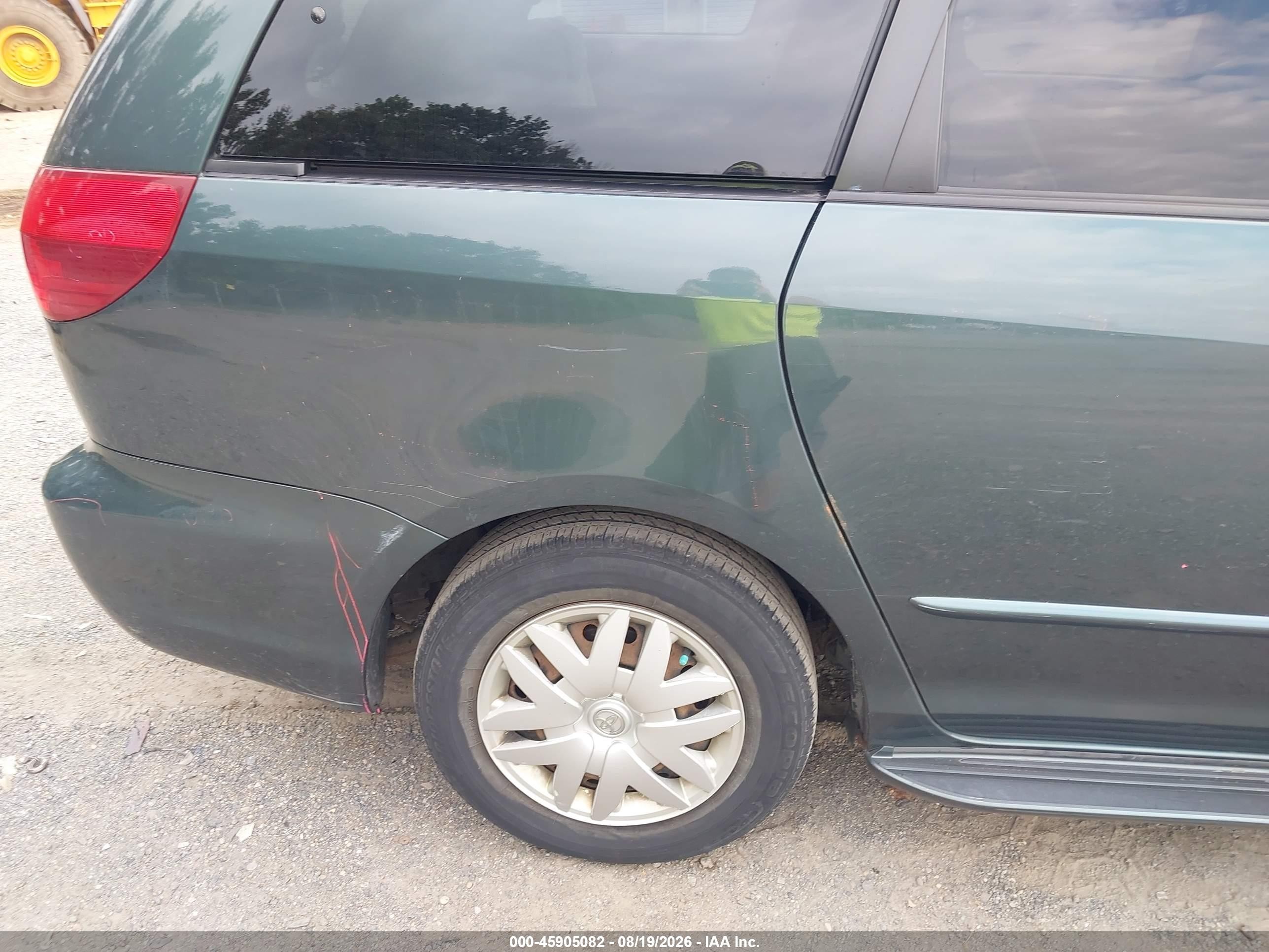 2005 Toyota Sienna Le Зеленый vin: 5TDZA23C55S222821
