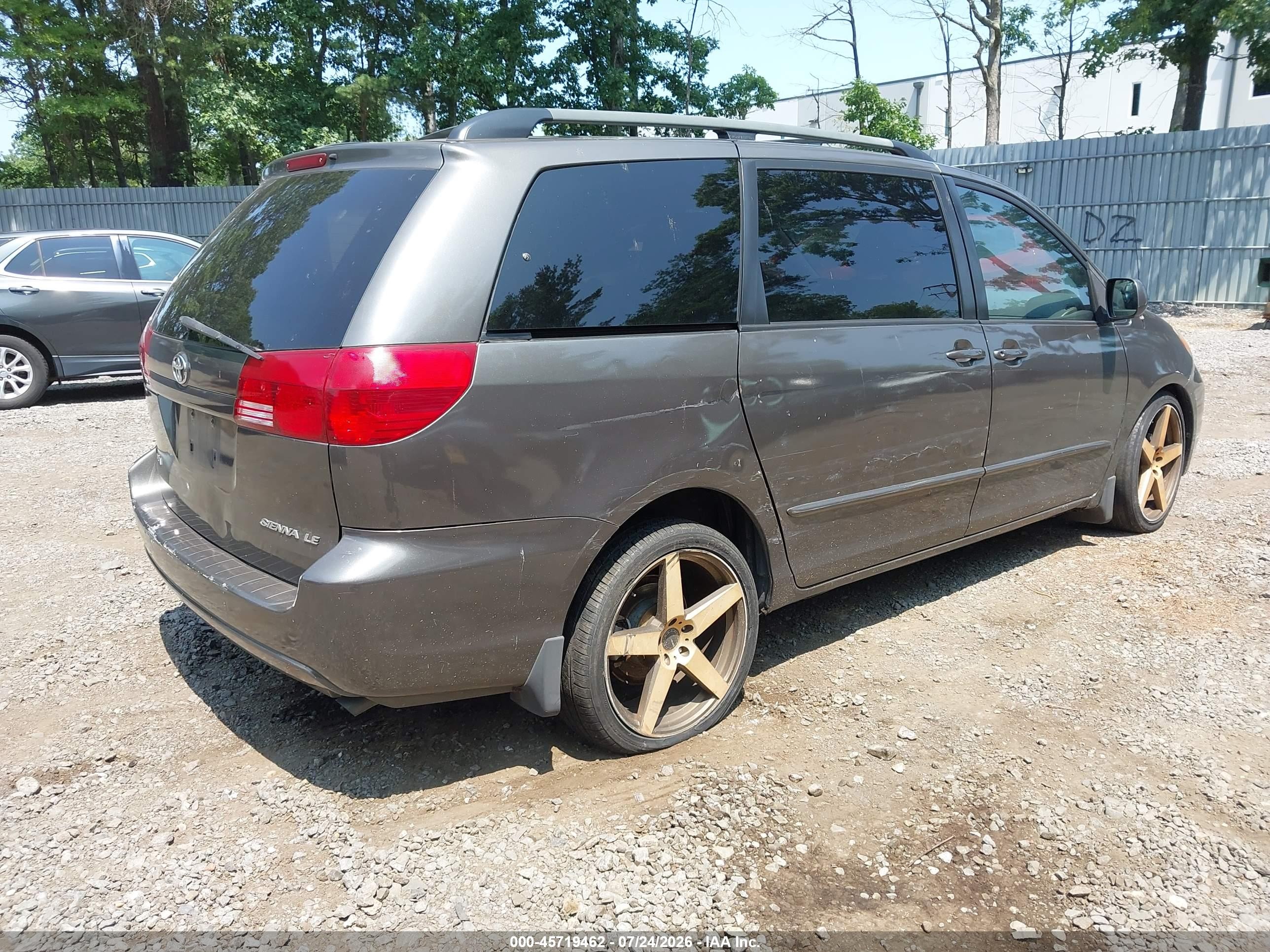 2005 Toyota Sienna Le Gray vin: 5TDZA23C55S257987