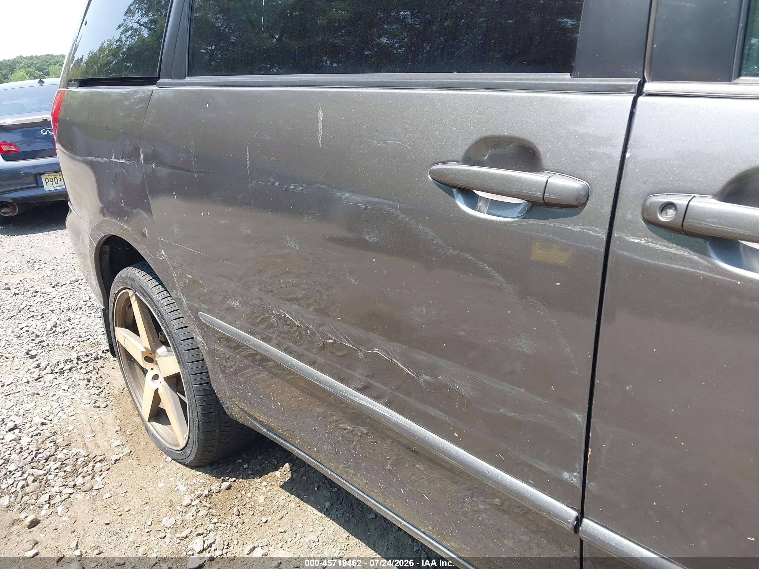 2005 Toyota Sienna Le Gray vin: 5TDZA23C55S257987
