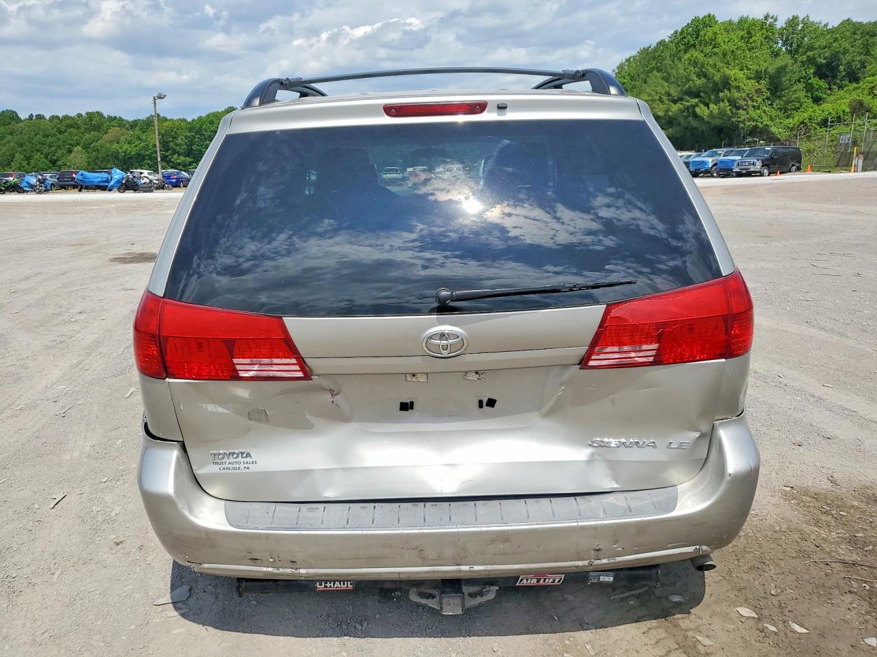 2005 Toyt Sienna Silver vin: 5TDZA23C55S293713