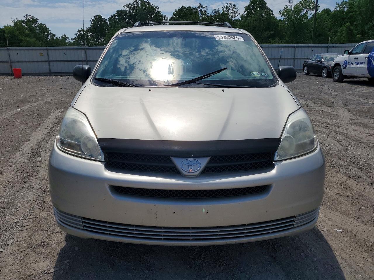 2005 Toyt Sienna Silver vin: 5TDZA23C55S293713