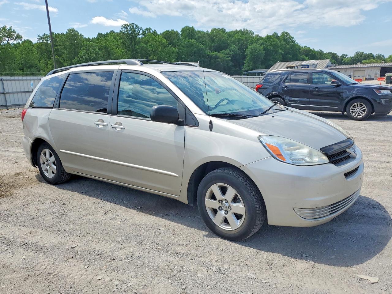 2005 Toyt Sienna Silver vin: 5TDZA23C55S293713