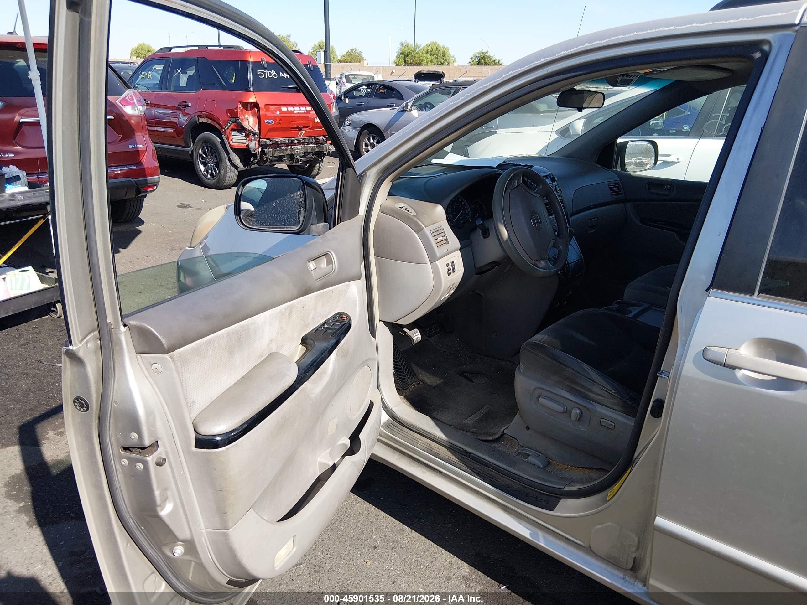 2005 Toyota Sienna Le Silver vin: 5TDZA23C55S298345
