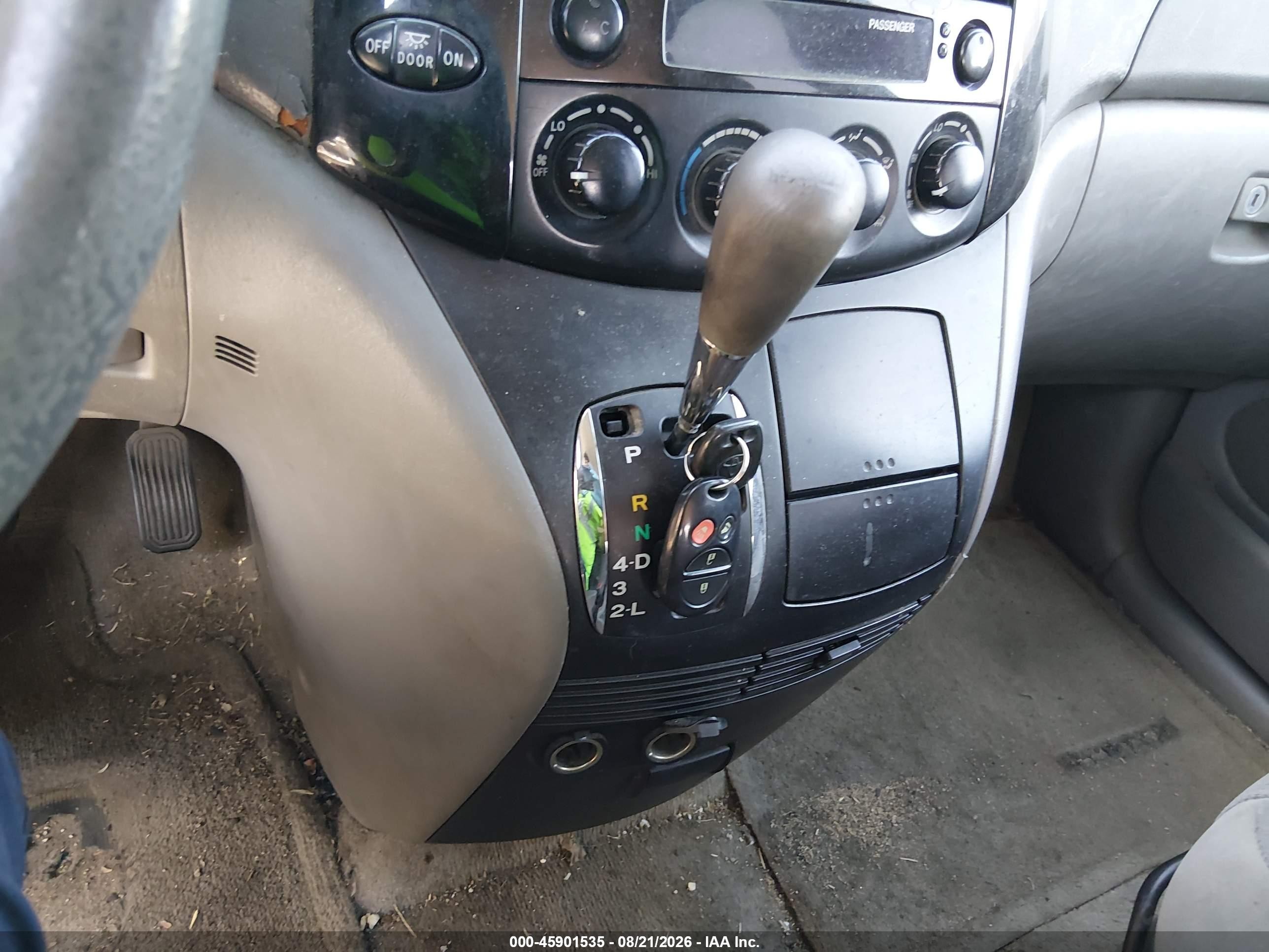 2005 Toyota Sienna Le Silver vin: 5TDZA23C55S298345