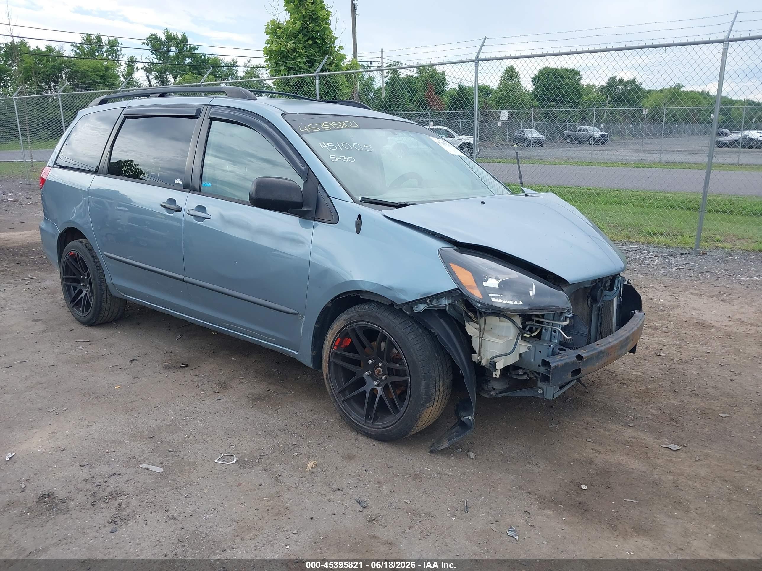 2005 Toyota Sienna Le Blue vin: 5TDZA23C55S311322