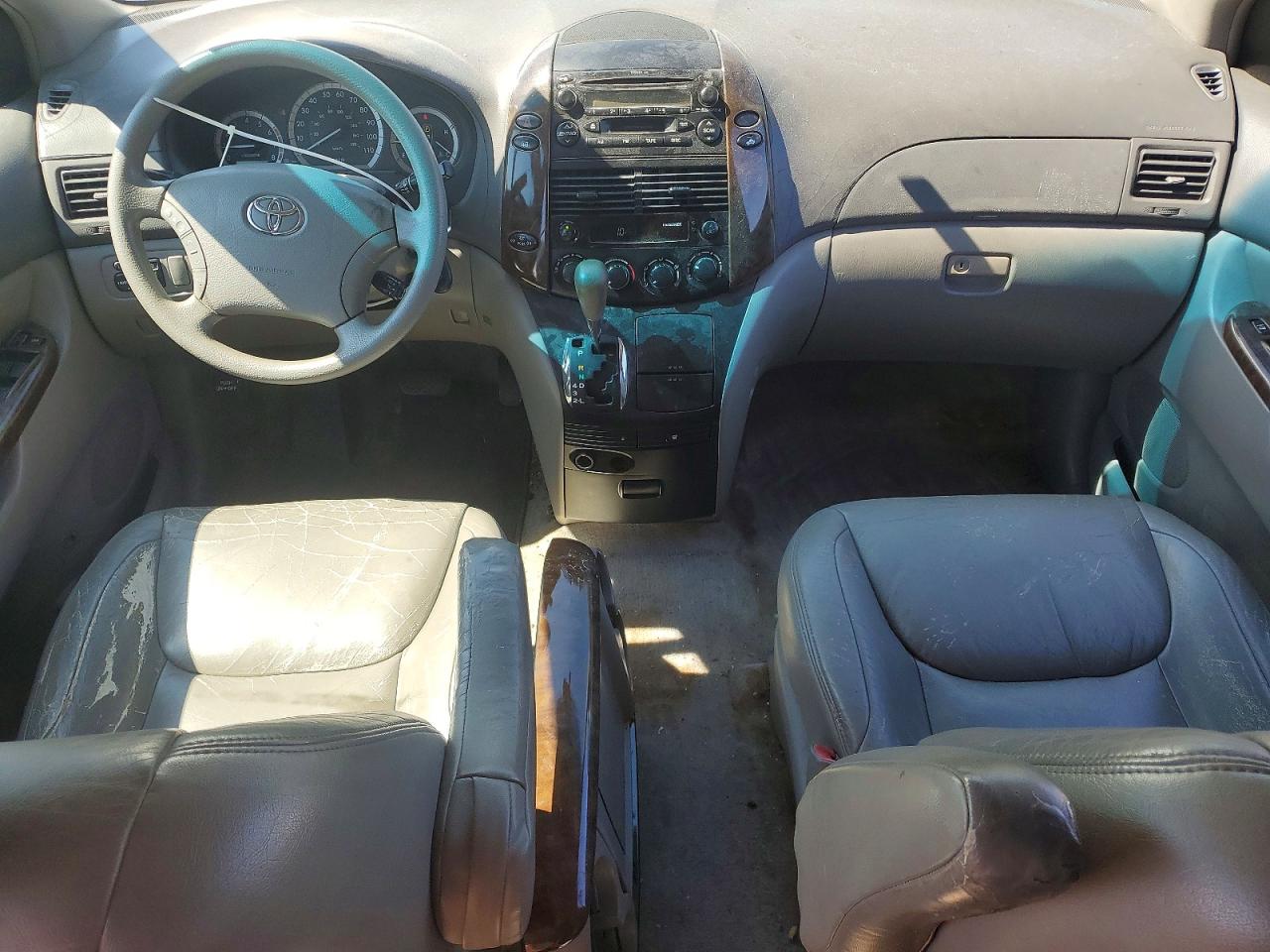 2005 Toyota Sienna Le 7 Passenger Silver vin: 5TDZA23C55S360469