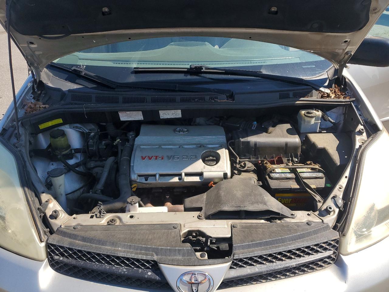 2005 Toyota Sienna Le 7 Passenger Silver vin: 5TDZA23C55S360469