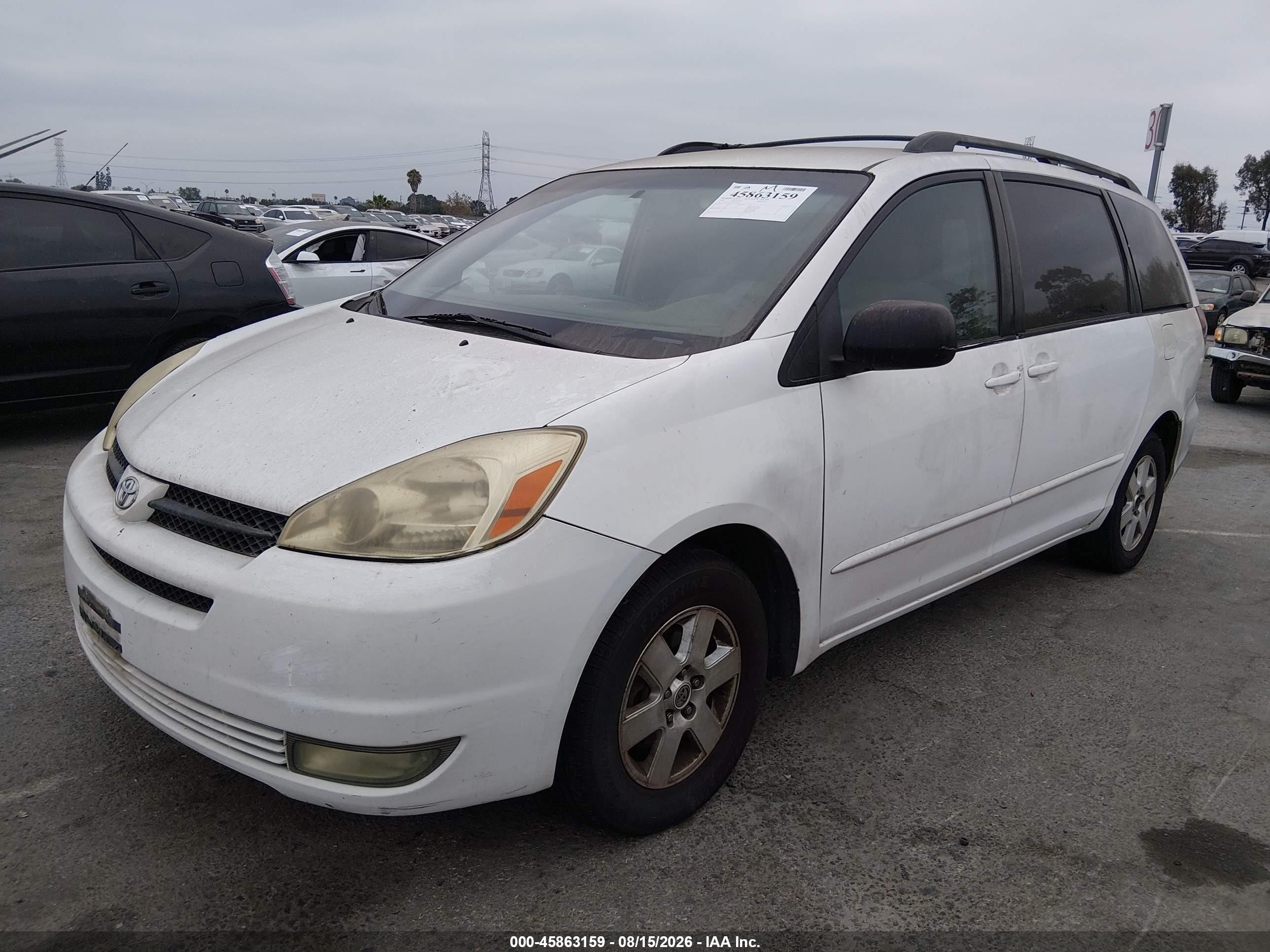 2005 Toyota Sienna Le White vin: 5TDZA23C55S384397
