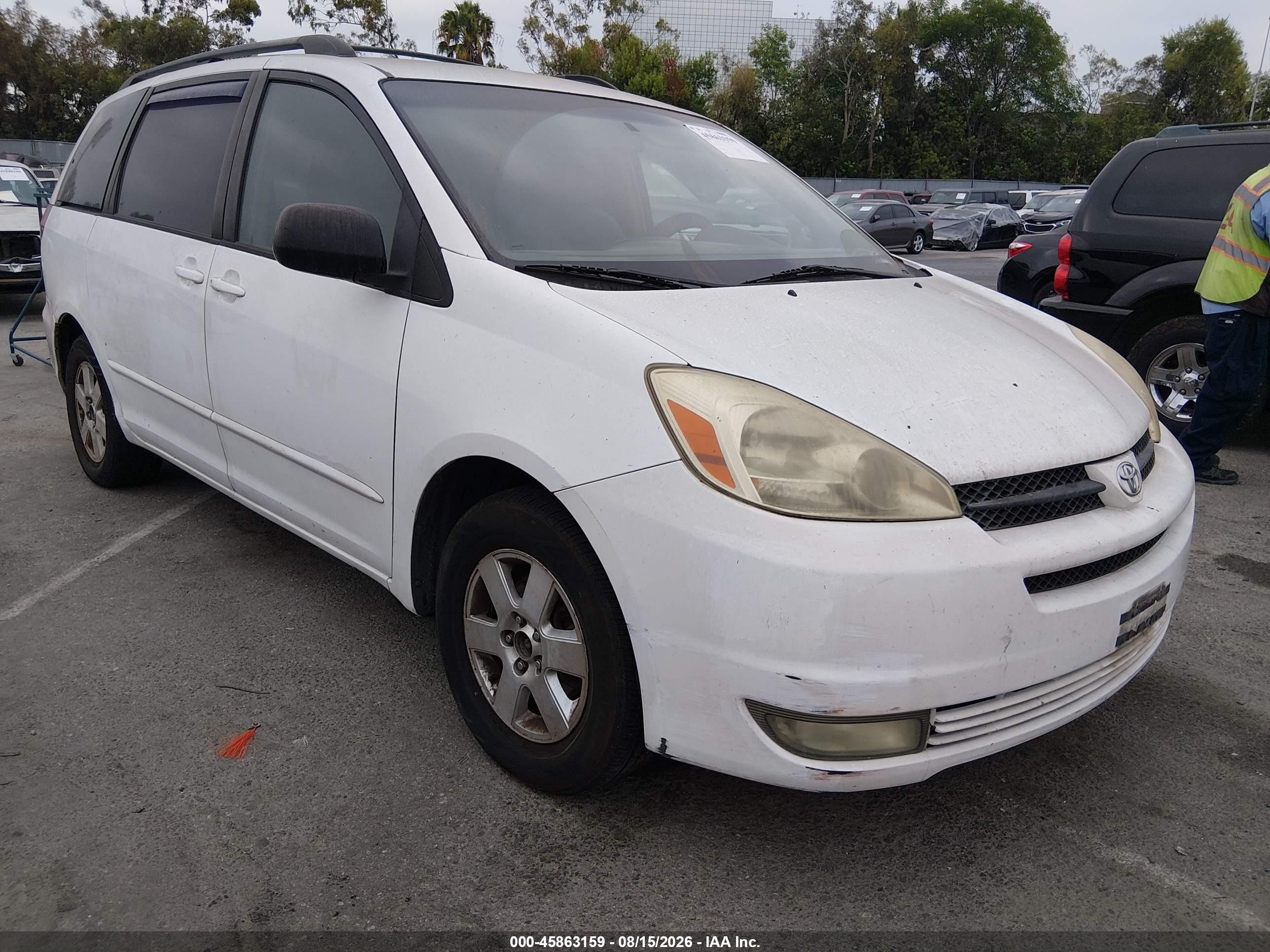 2005 Toyota Sienna Le White vin: 5TDZA23C55S384397