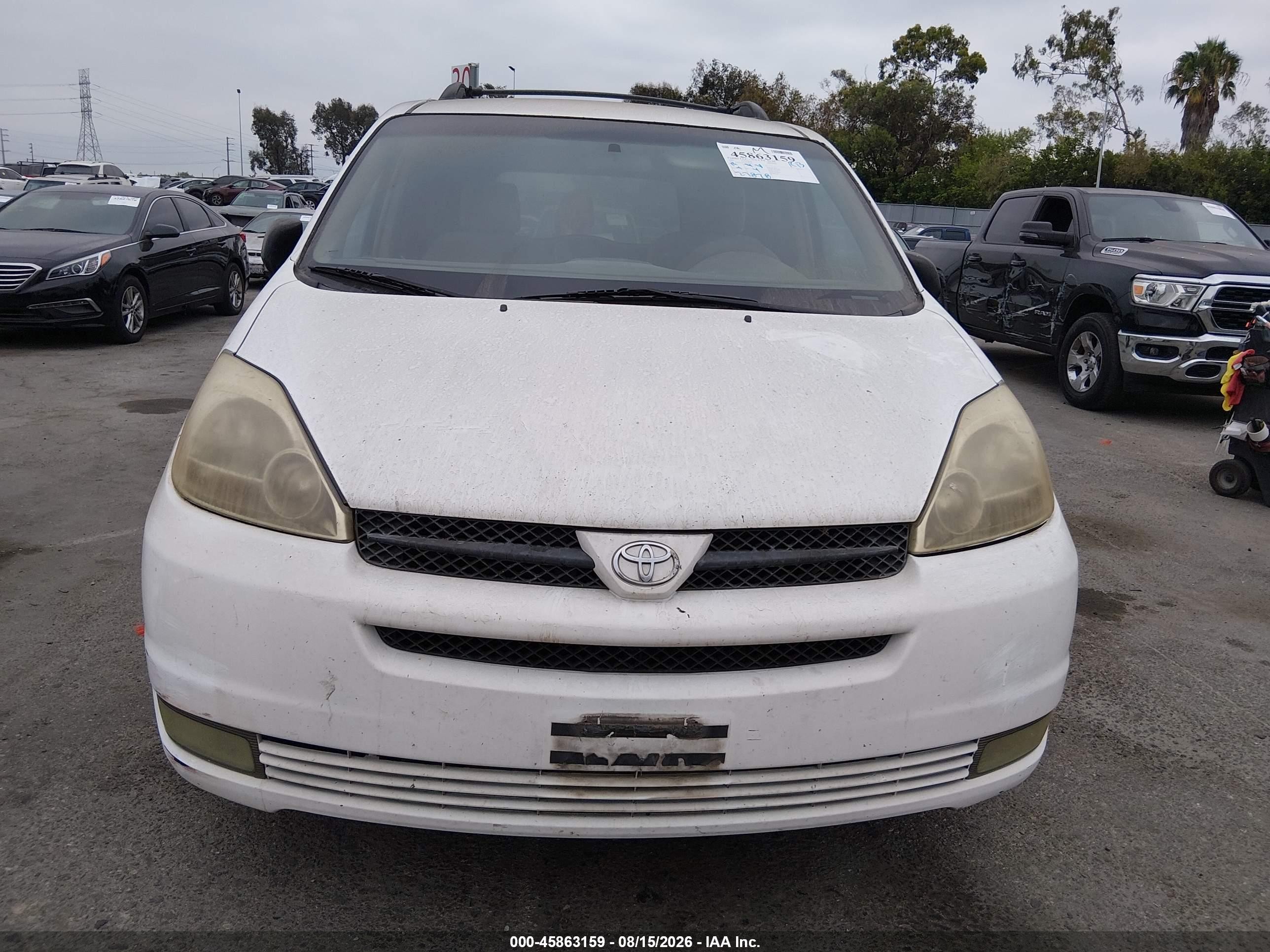 2005 Toyota Sienna Le White vin: 5TDZA23C55S384397