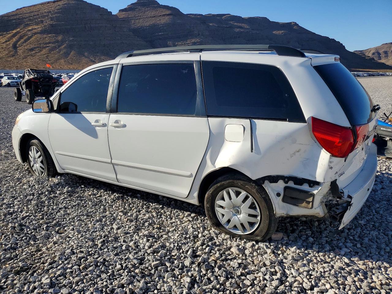 2006 Toyota Sienna Ce 7 Passenger White vin: 5TDZA23C56S407419