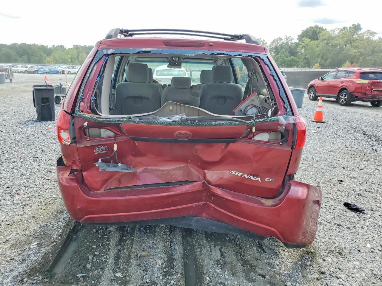 2006 Toyota Sienna Ce 8 Passenger Burgundy vin: 5TDZA23C56S420980