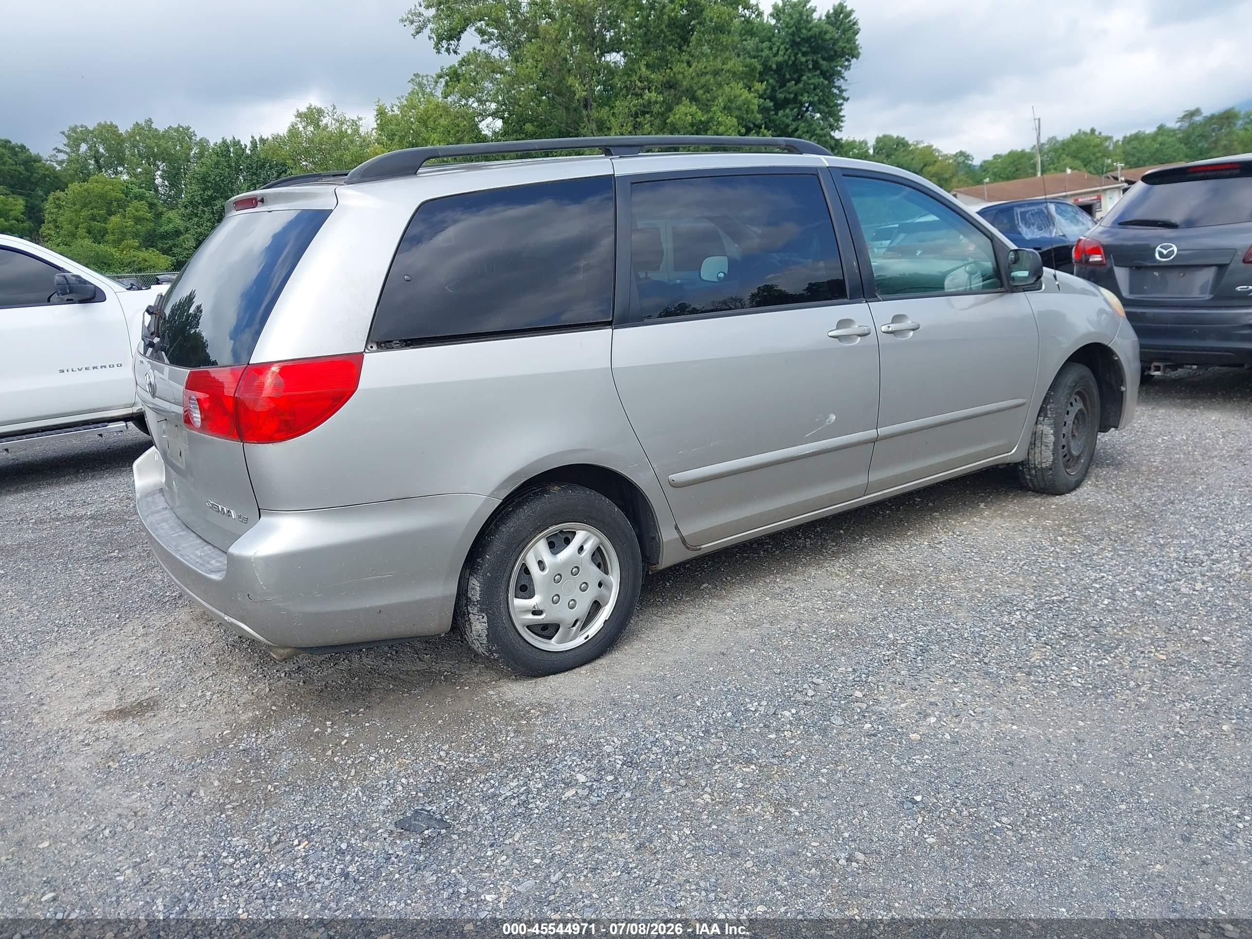 2006 Toyota Sienna Le Silver vin: 5TDZA23C56S436175