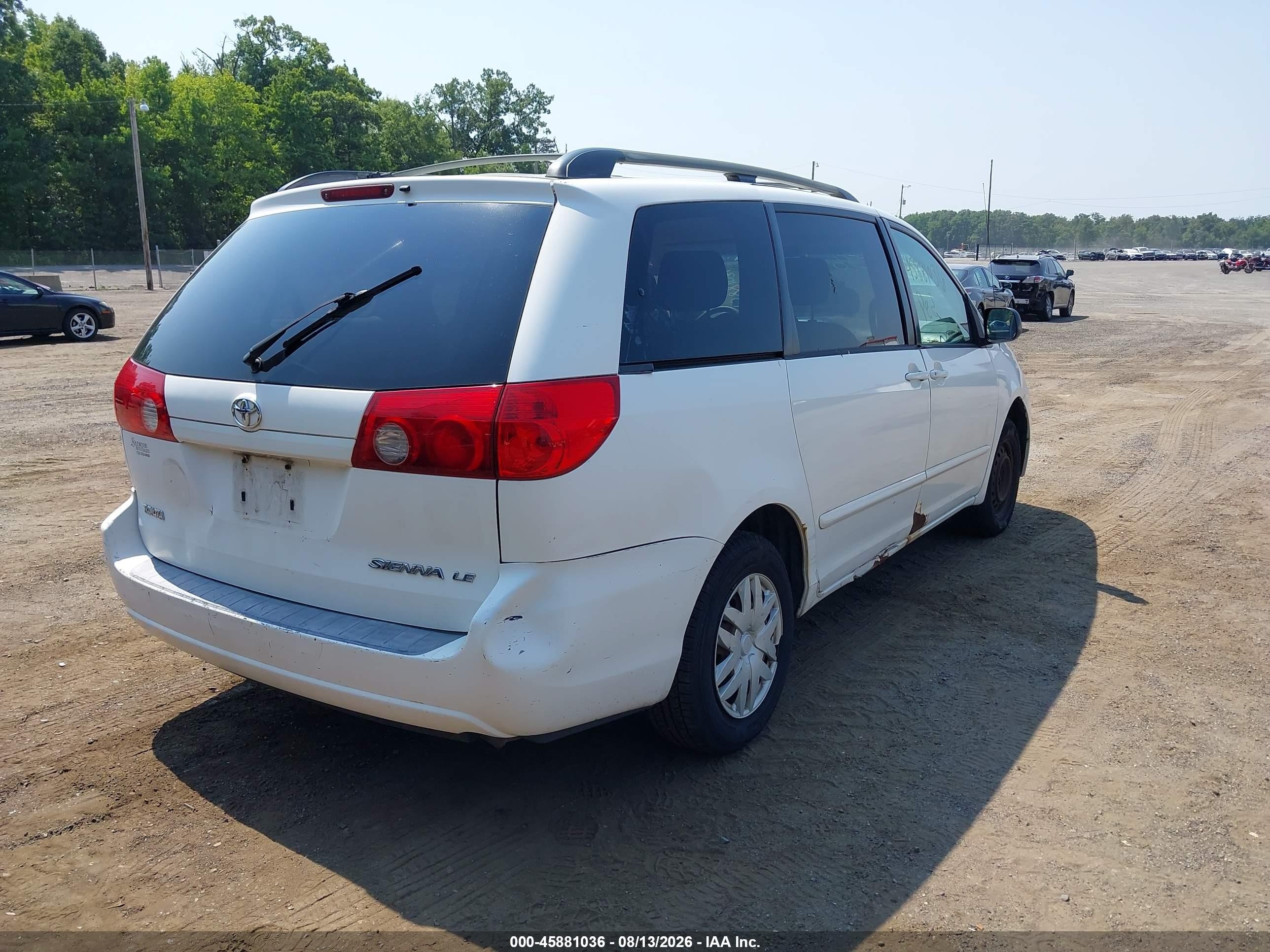2006 Toyota Sienna Le White vin: 5TDZA23C56S447886